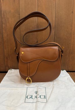 1990s Vintage GUCCI Small Saddle Crossbody Bag Equestrian Calfskin Brown
