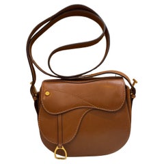 1990s Vintage GUCCI Small Saddle Crossbody Bag Equestrian Calfskin Brown