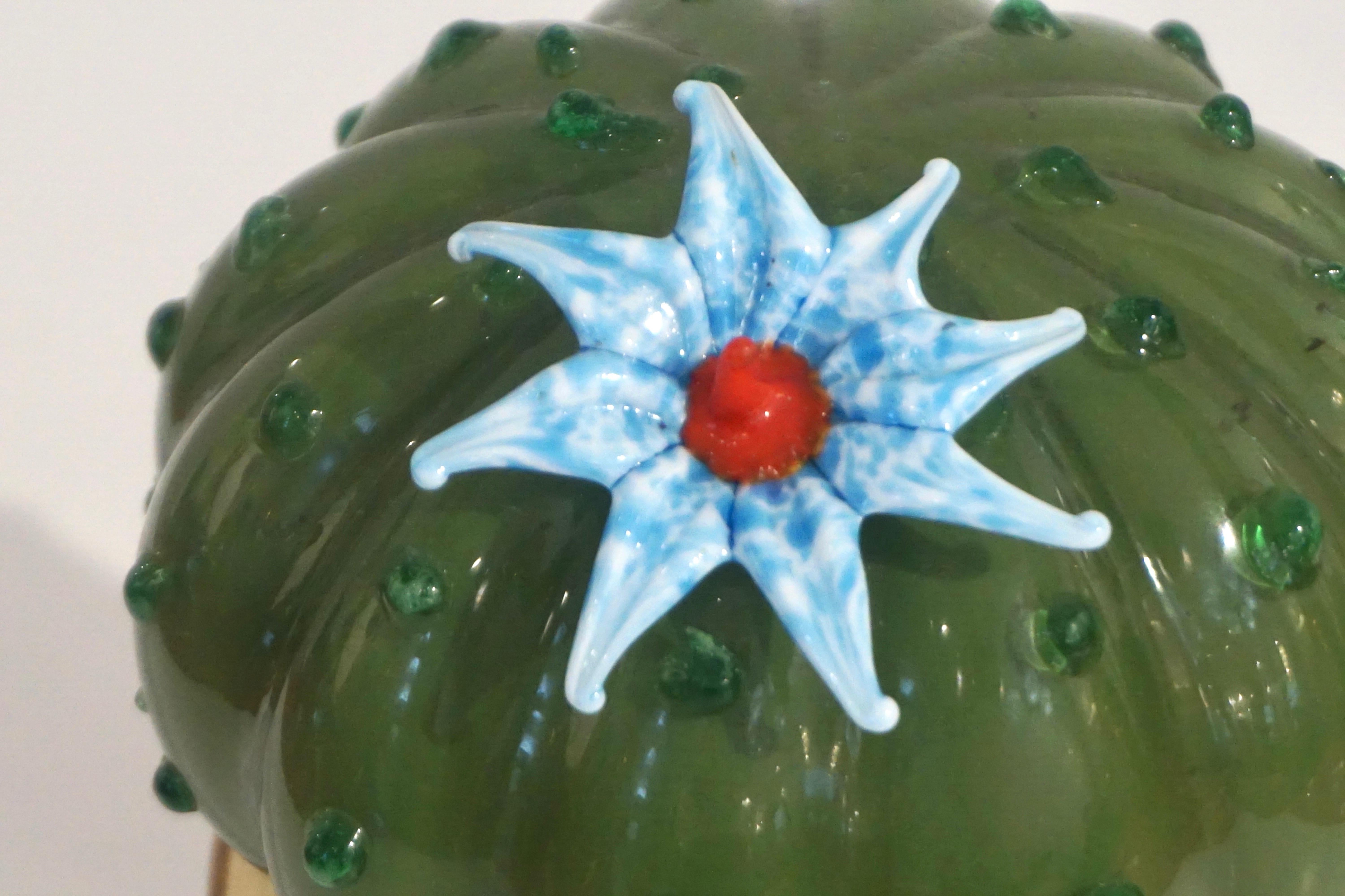 1990 Italian highly collectible glass cactus of limited edition, entirely handcrafted in Murano, with modern Minimalist design blown by Formia, in a lifelike organic modernist shape in overlaid moss green Murano glass highlighted with prickles in
