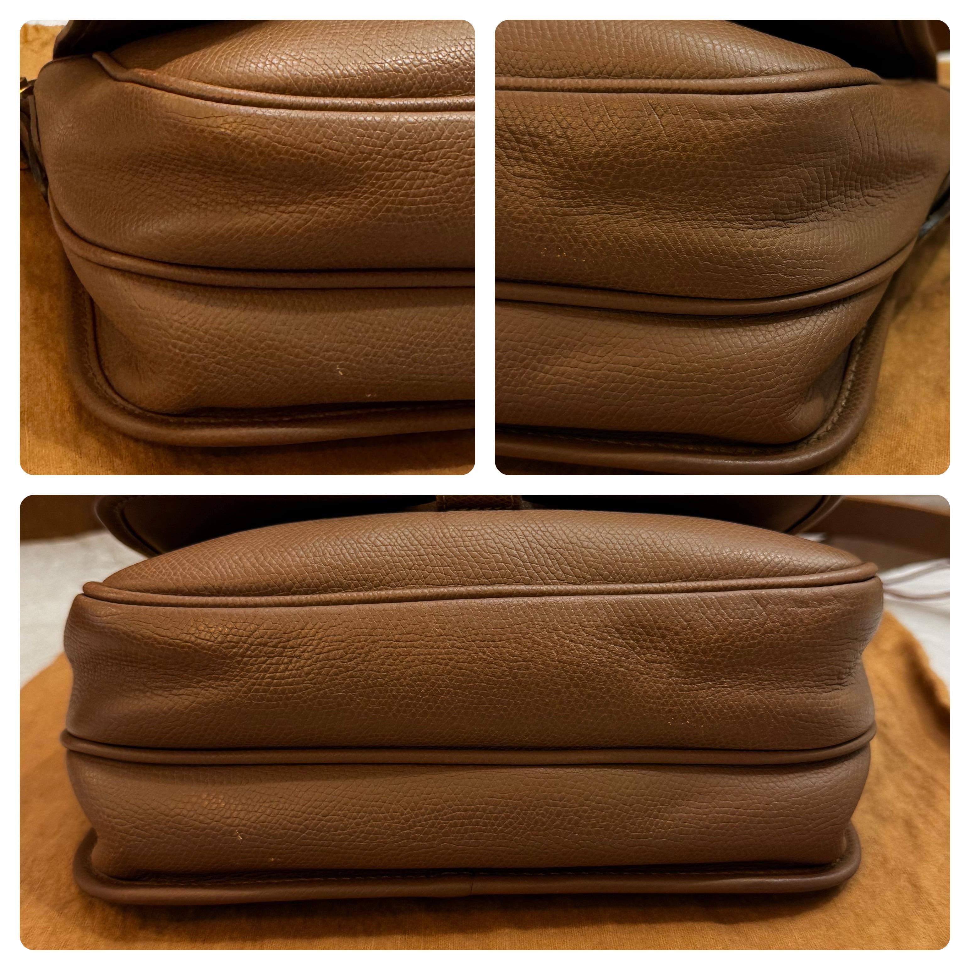 1990s Vintage LOEWE Anagram Leder Crossbody Tasche Brown Brown Unisex im Angebot 7