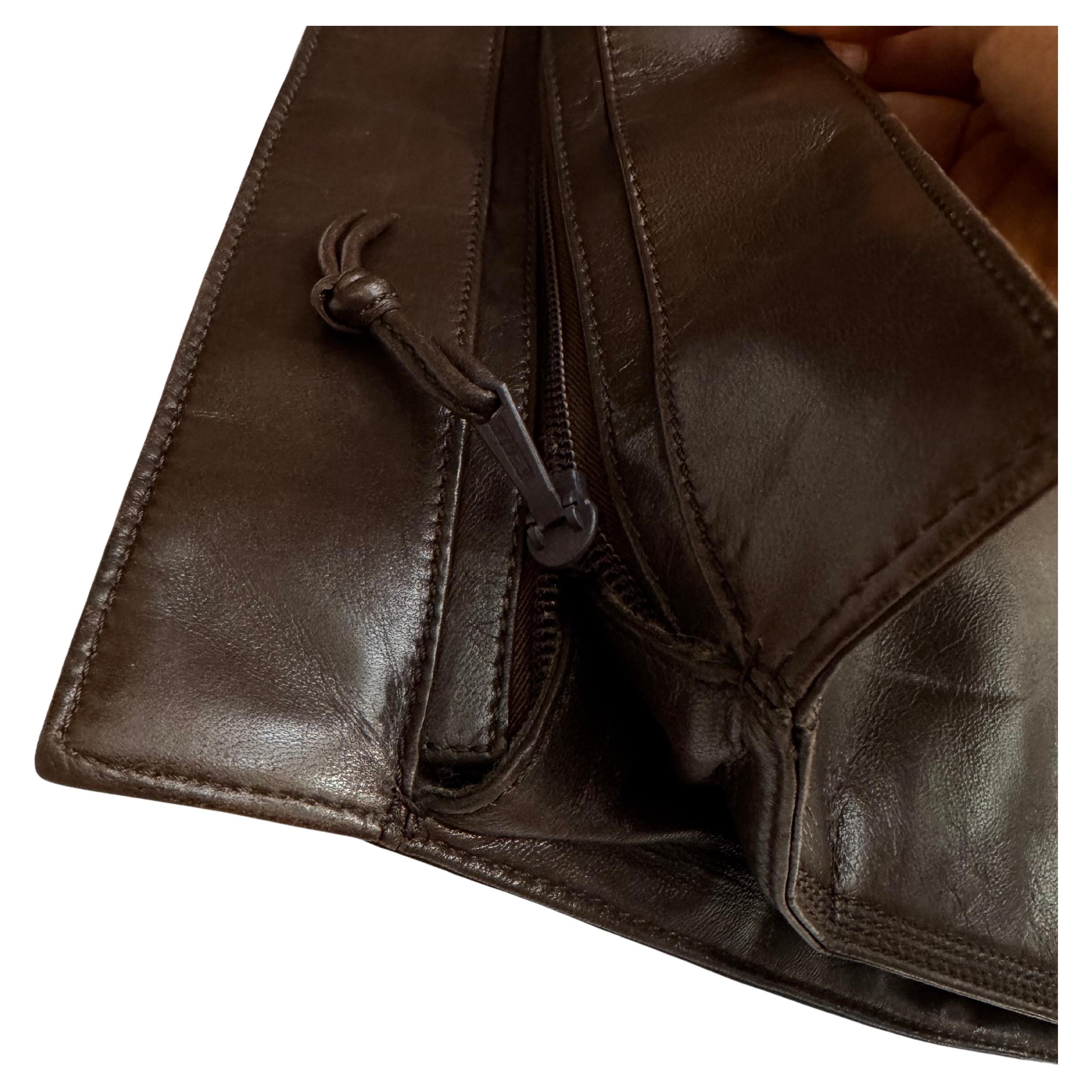 1990s Vintage LOEWE Calfskin Leather XL Clutch Bag Brown In Fair Condition For Sale In Bangkok, TH