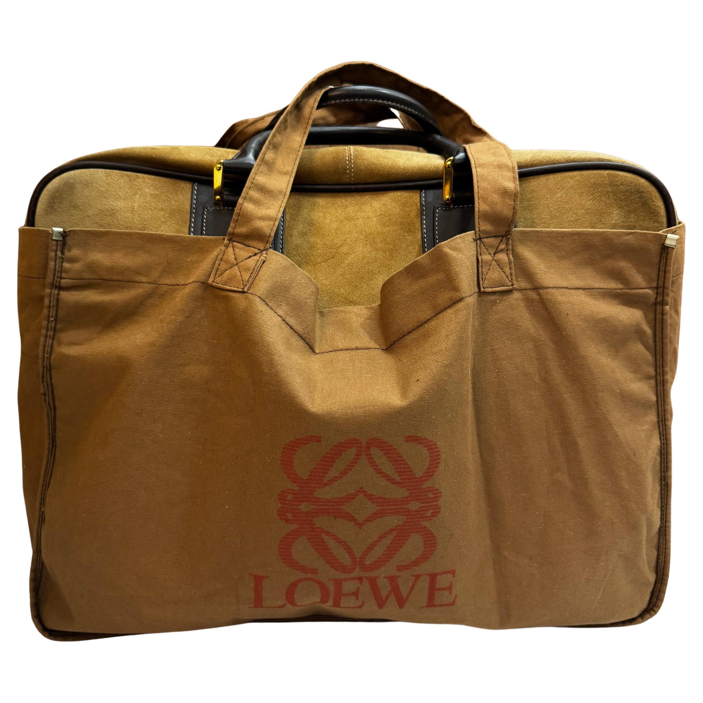 1990s Vintage LOEWE Softsided Suede Suitcase 50 Unisex Brown In Good Condition In Bangkok, TH