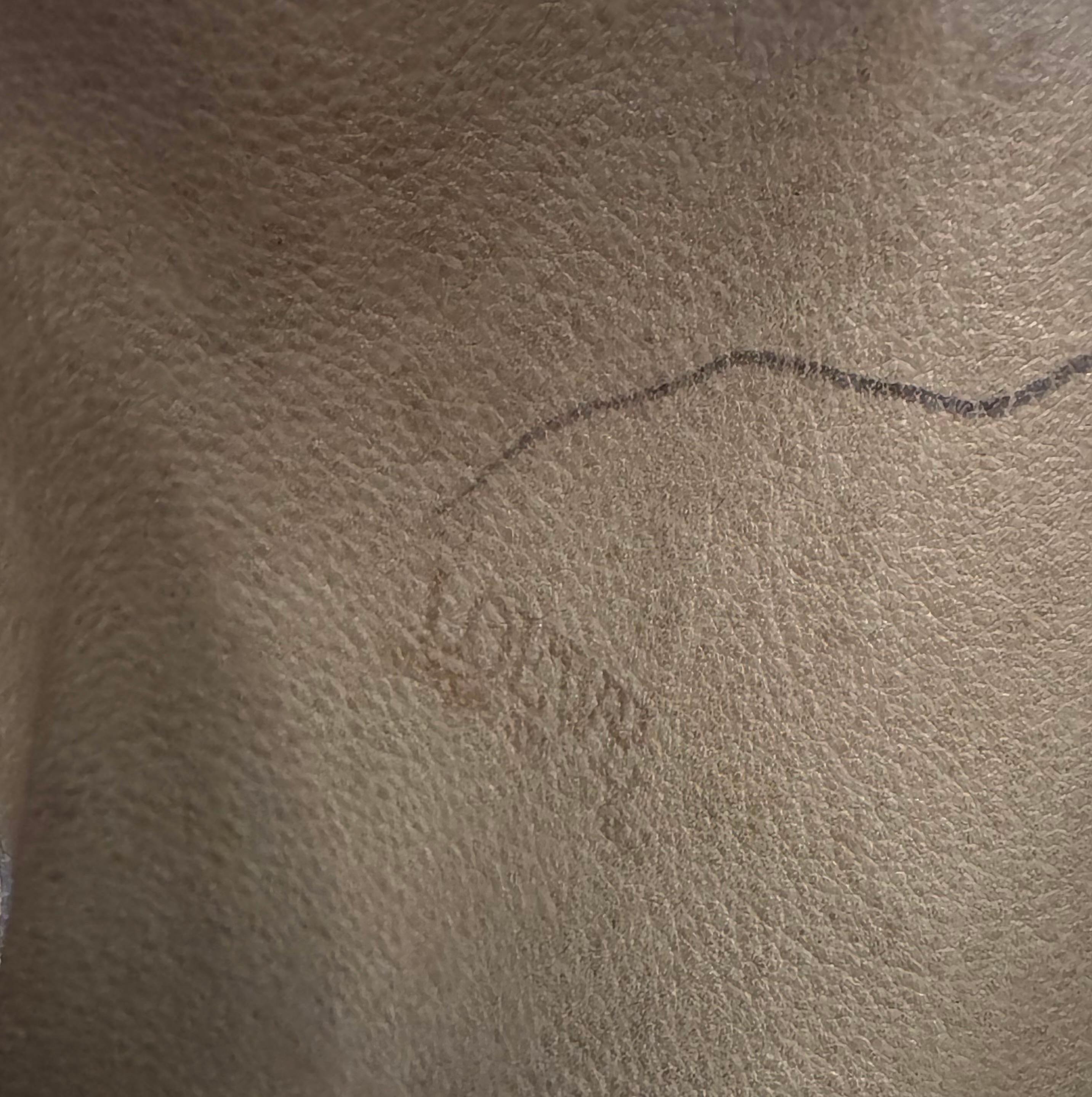 1990s Vintage LOEWE Suede Anagram Boston Bag 40 Brown en vente 1
