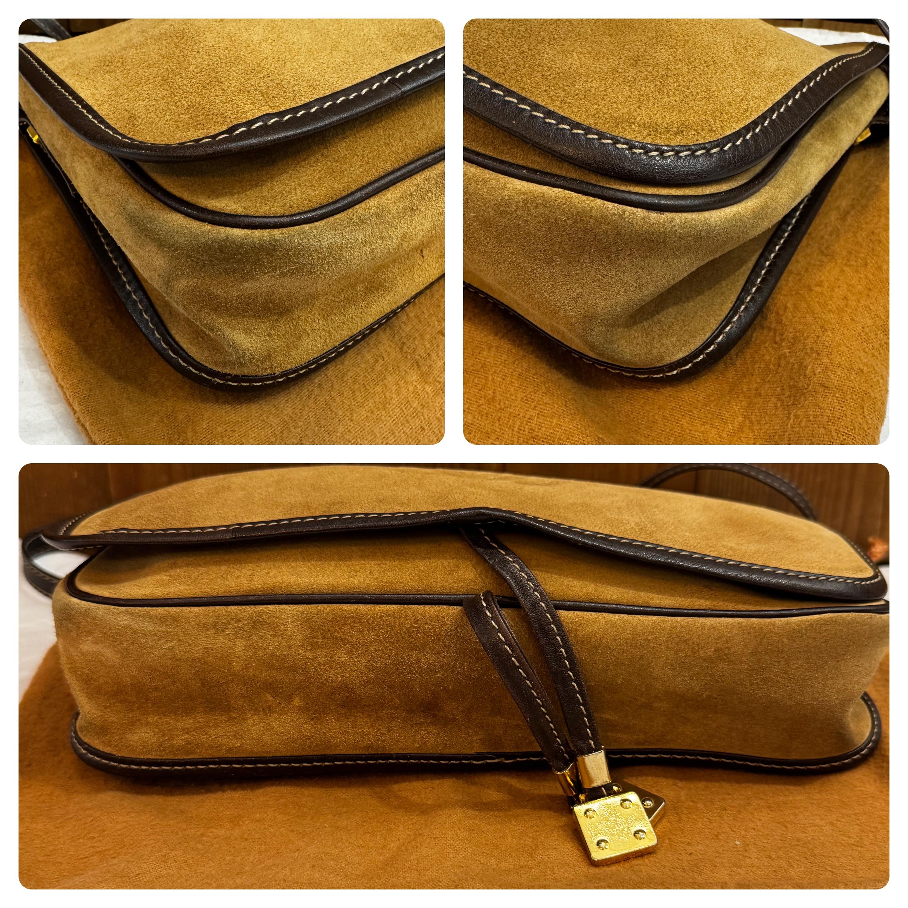 1990s Vintage LOEWE Wildleder Anagramm Crossbody Tasche Brown (Braun) im Angebot