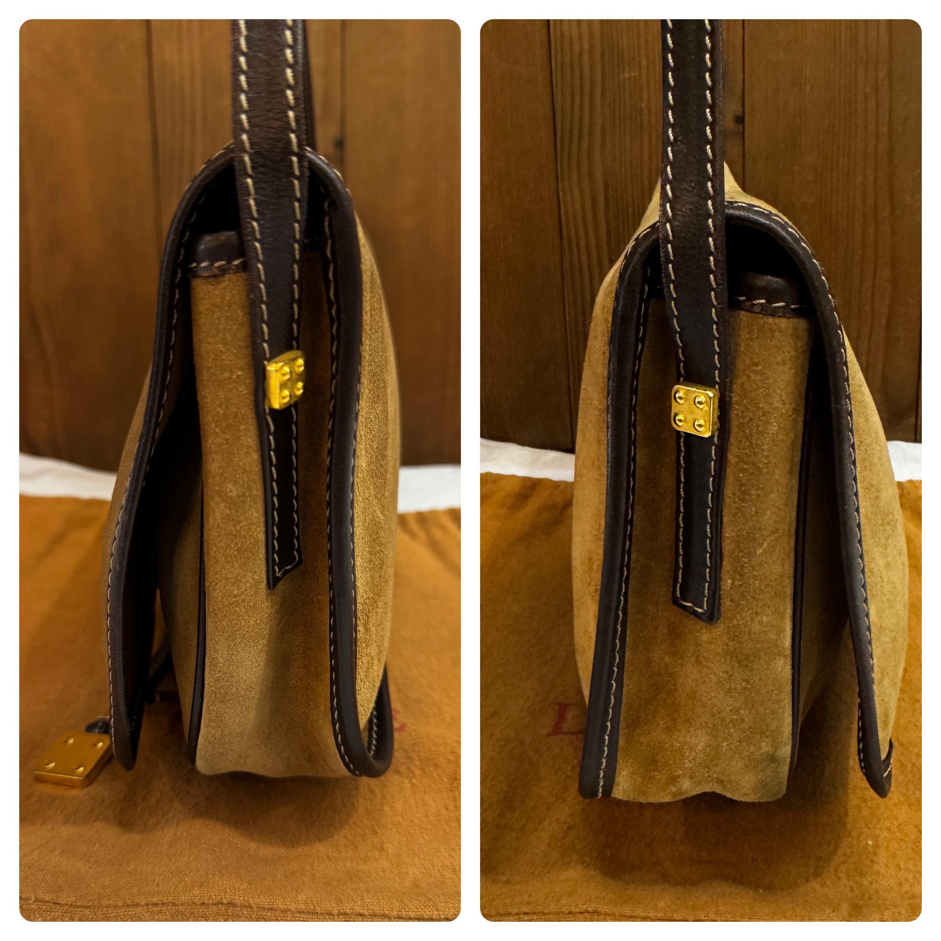 1990s Vintage LOEWE Wildleder Anagramm Crossbody Tasche Brown im Zustand „Relativ gut“ im Angebot in Bangkok, TH