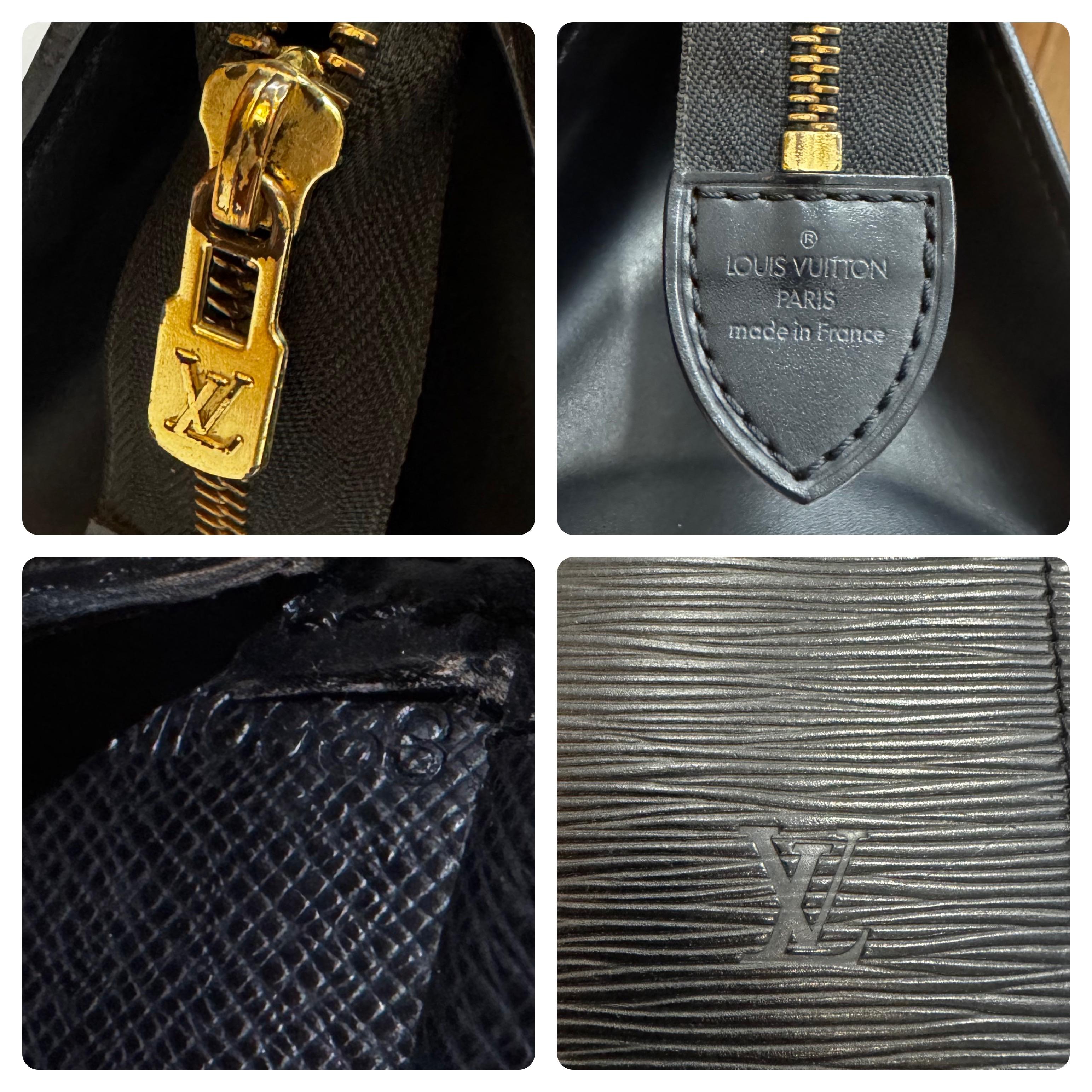 1990s Vintage LOUIS VUITTON Epi Leather Sac Triangle Handbag Black 1