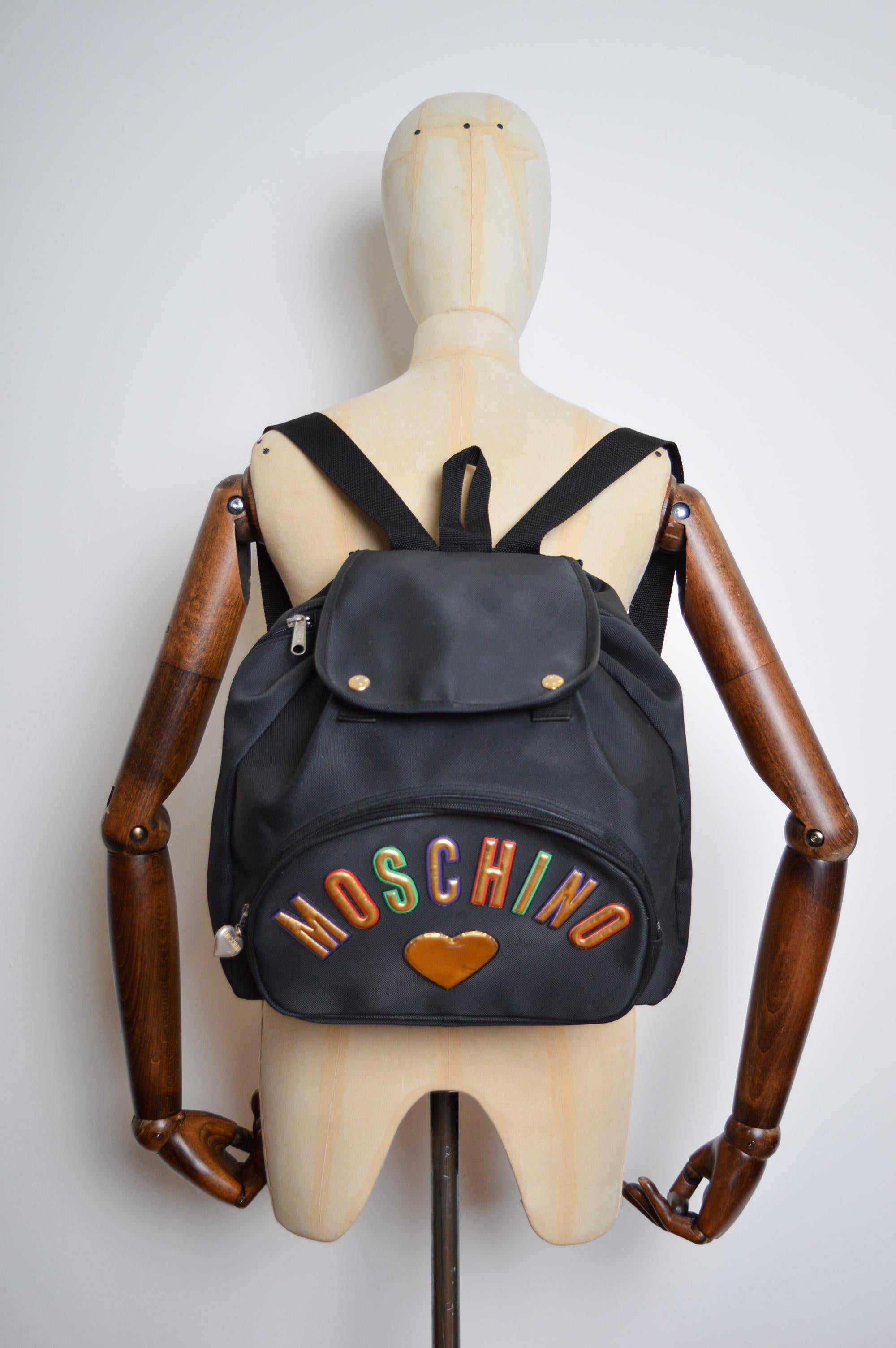 1990's Vintage Moschino Backpack - Gold Letter Rucksack Bag For Sale 11