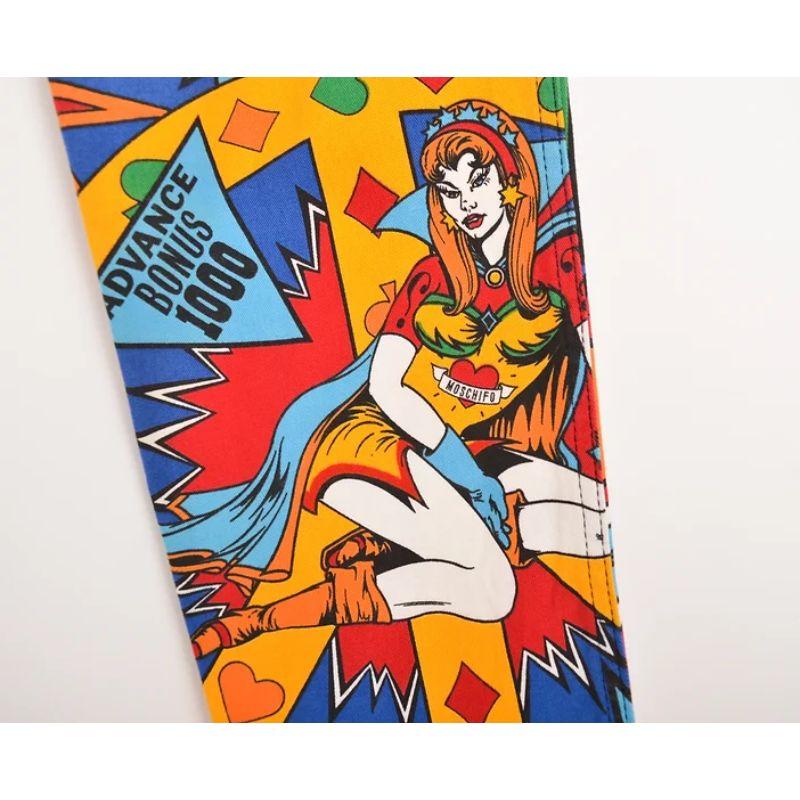 Donna Vintage anni '90 Moschino, pantaloni a vita alta con motivo a flipper colorato. in vendita