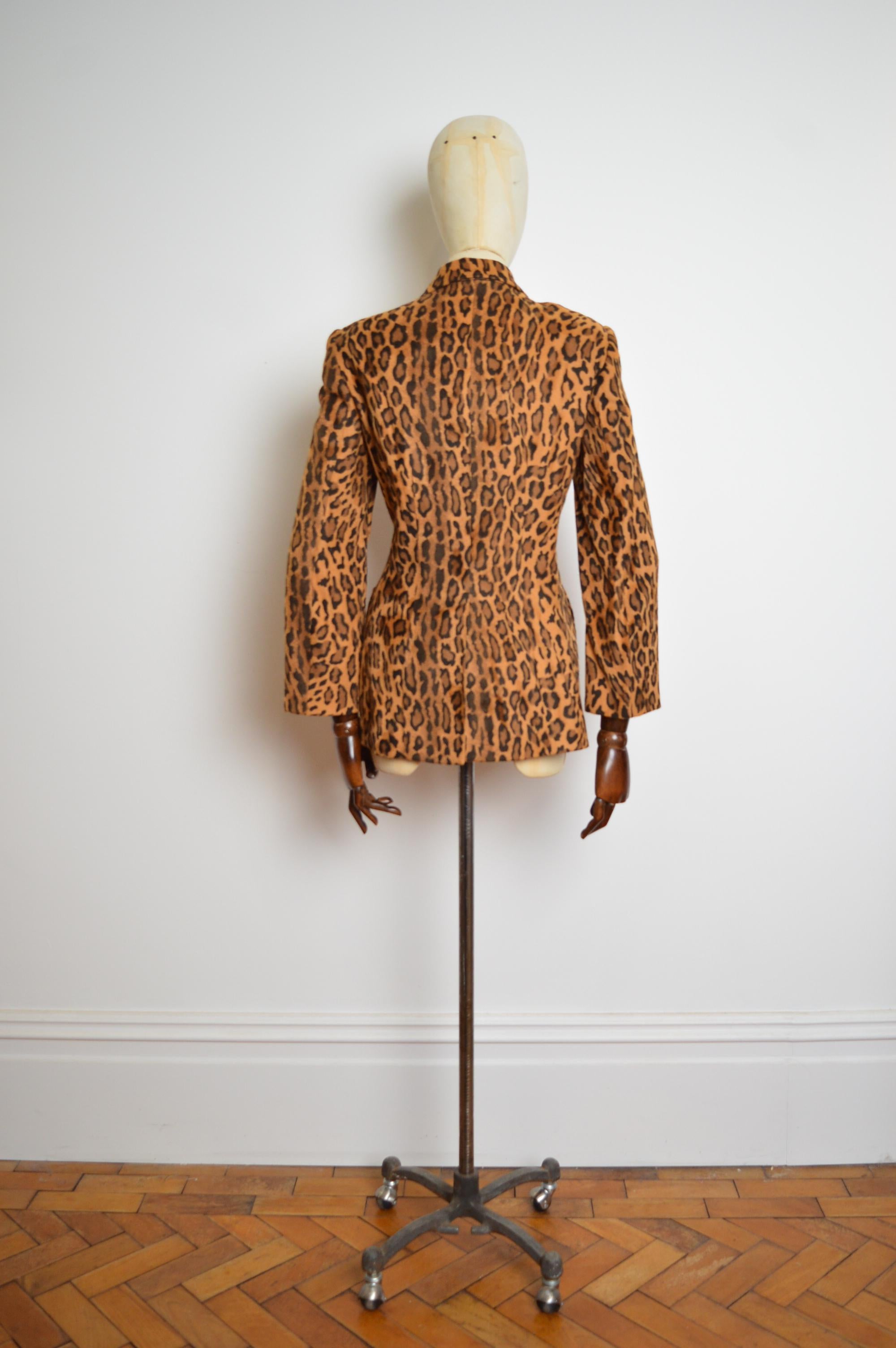 1990's Vintage MOSCHINO leopard print Animal pattern blazer - Suit jacket For Sale 6
