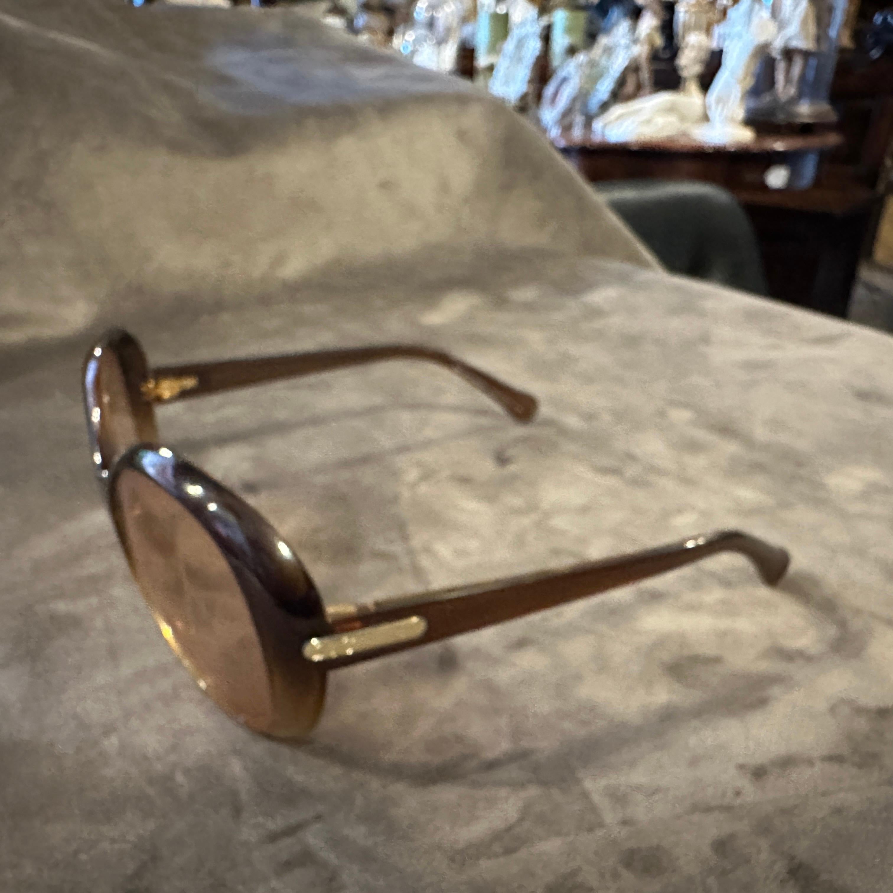 Gafas de sol vintage de gran tamaño de los años 90 de Dolce & Gabbana en venta 4