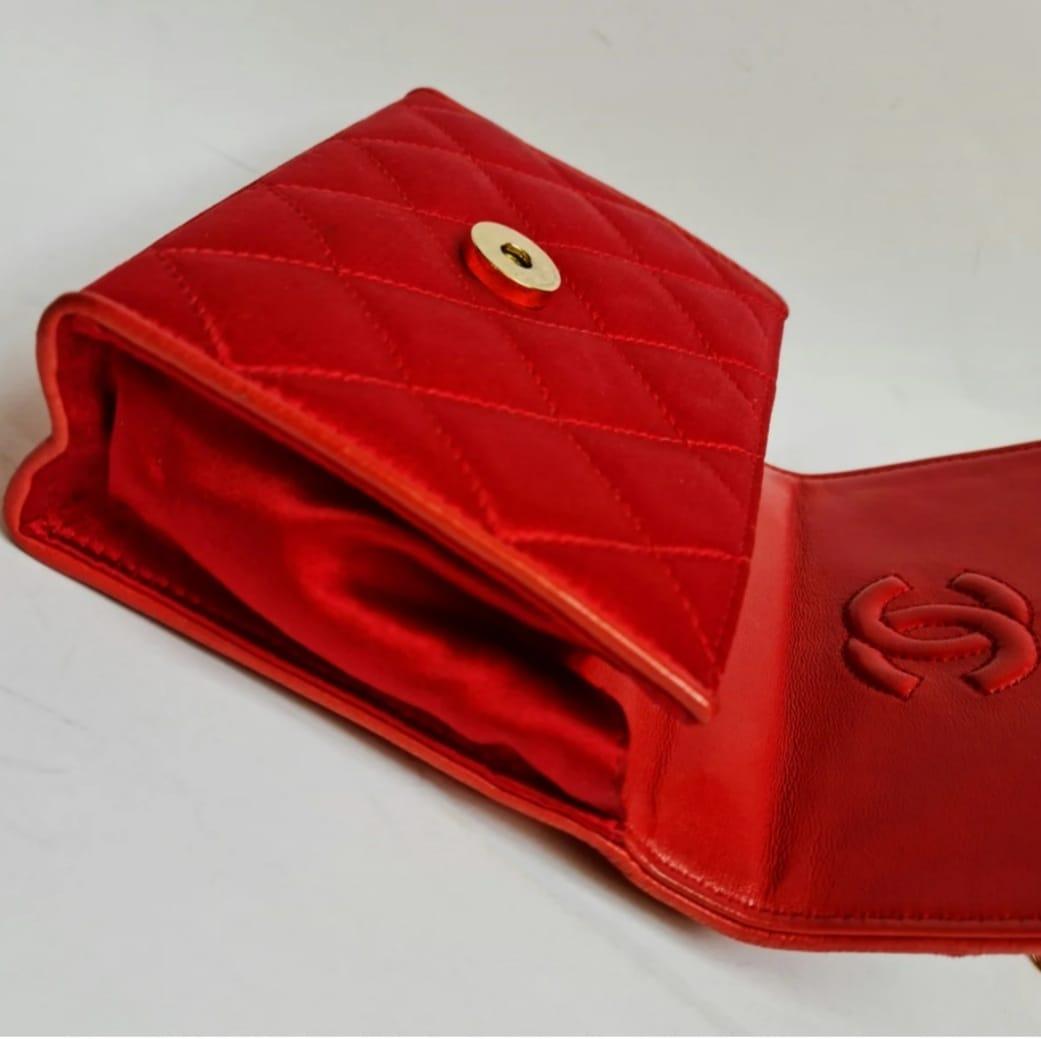 1990s Vintage Red Satin Quilted Camellia Mini Crossbody Bag For Sale 5