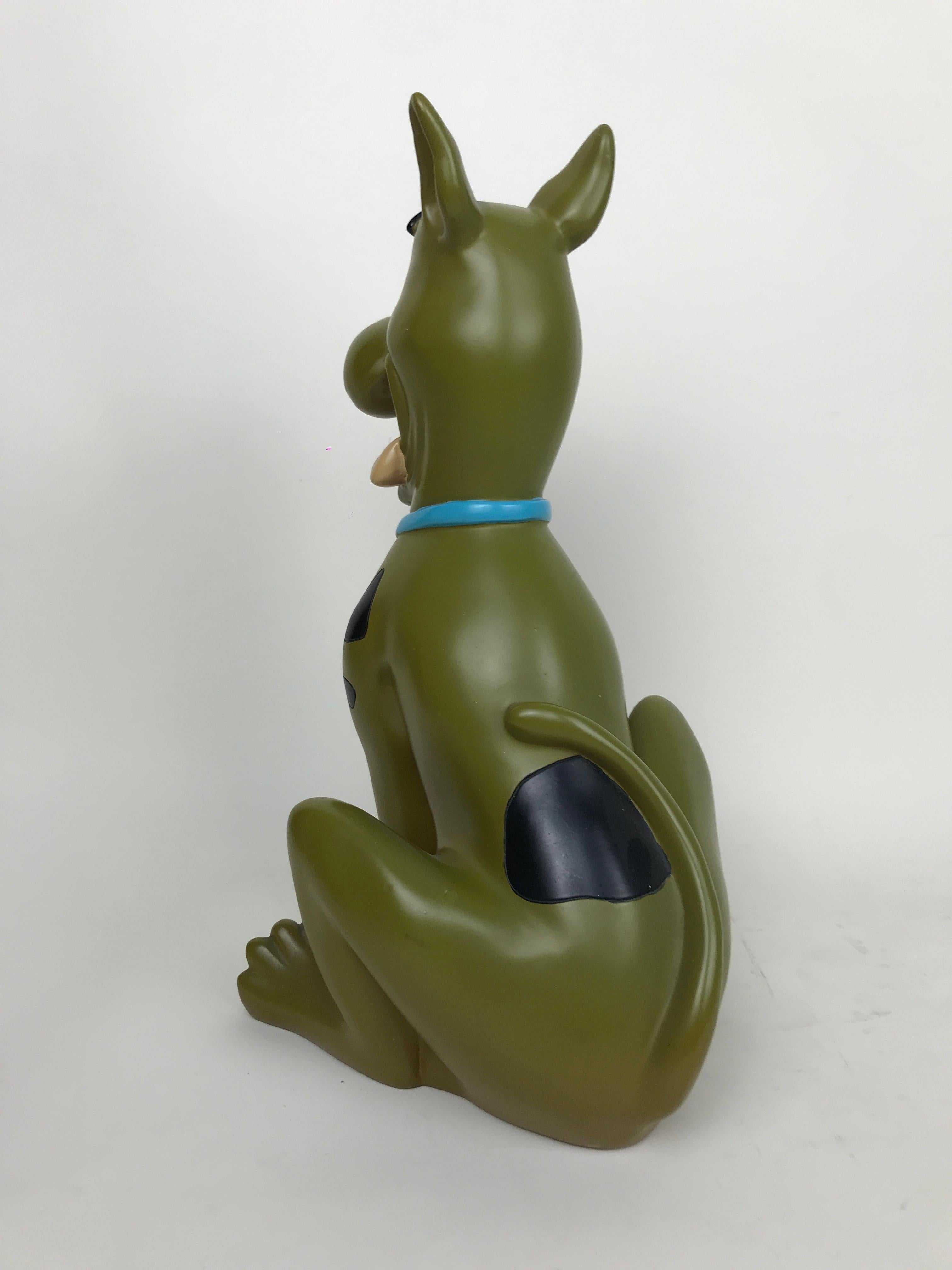 Post-Modern 1990s Vintage Resin Hanna-Barbera Scooby-Doo Statue by Warner Bros Studio Store  For Sale
