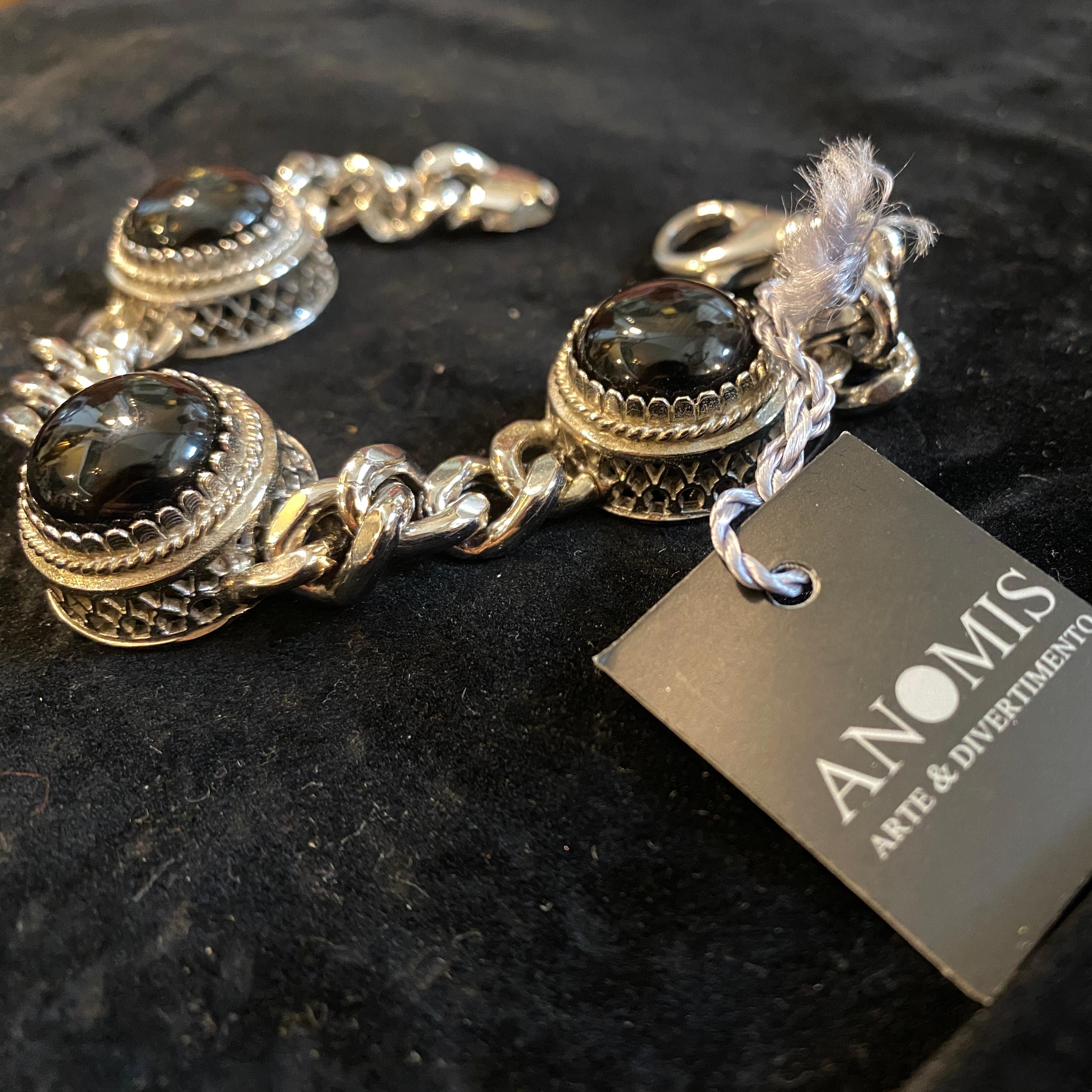 Women's or Men's 1990s Vintage Sterling Silver and Onyx Italian Chain Bracelet by Anomis For Sale