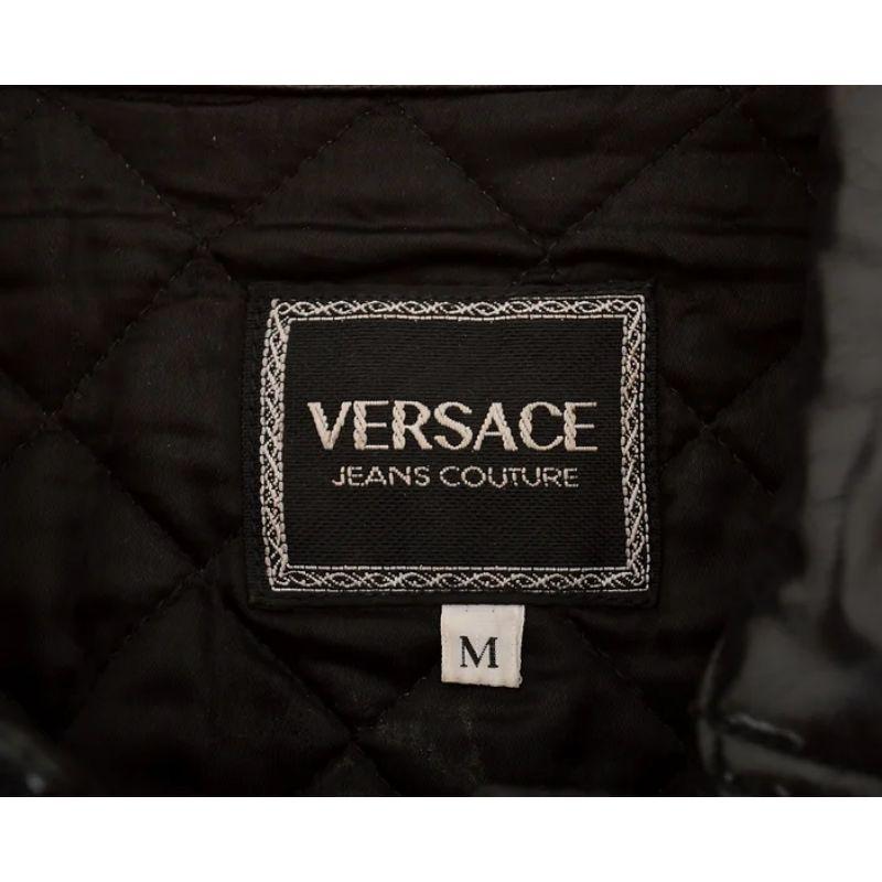 Versace - Veste courte vintage en latex noir, style « Wet Look », années 1990 en vente 1