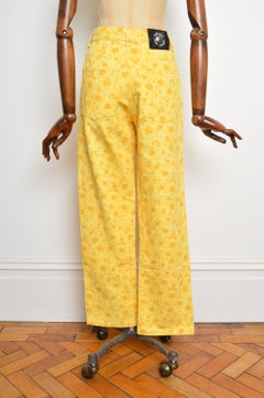 1990's Vintage Versace Amarillo Daisy floral Pattern pantalones vaqueros de cintura alta