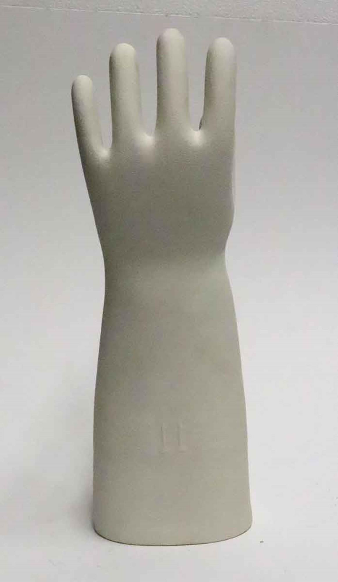 Late 20th Century 1990s Vintage White Ceramic Left Hand Model Glove or Jewelry Display