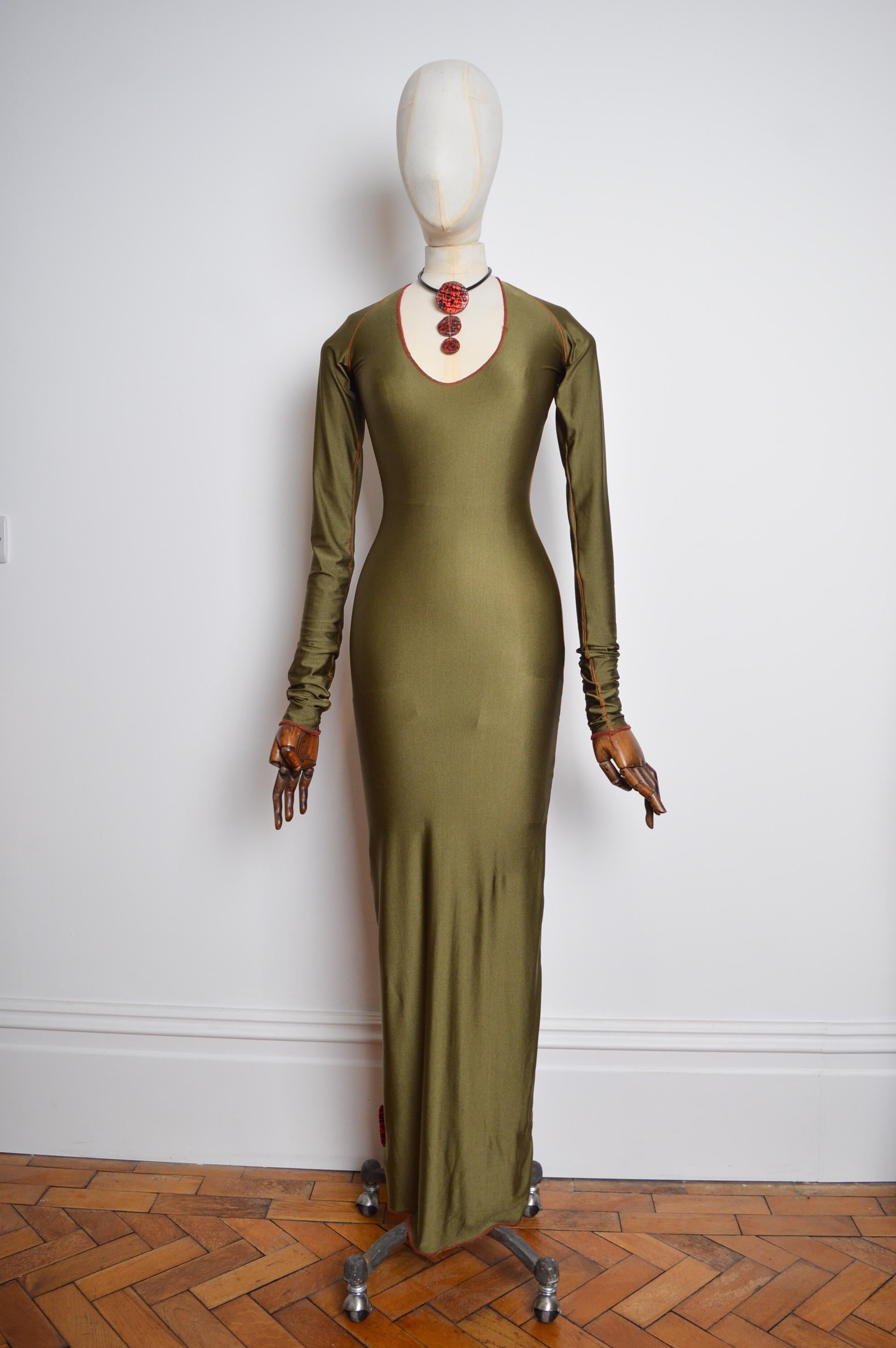 Beautiful Vintage, early 1990's long sleeved Khaki green maxi Dress by XÜLY BET. 

This Technical style, long sleeved full length Dress is made from a super stretchy swim suit style material in a Khaki 'Olive' shade with contrasting Orange