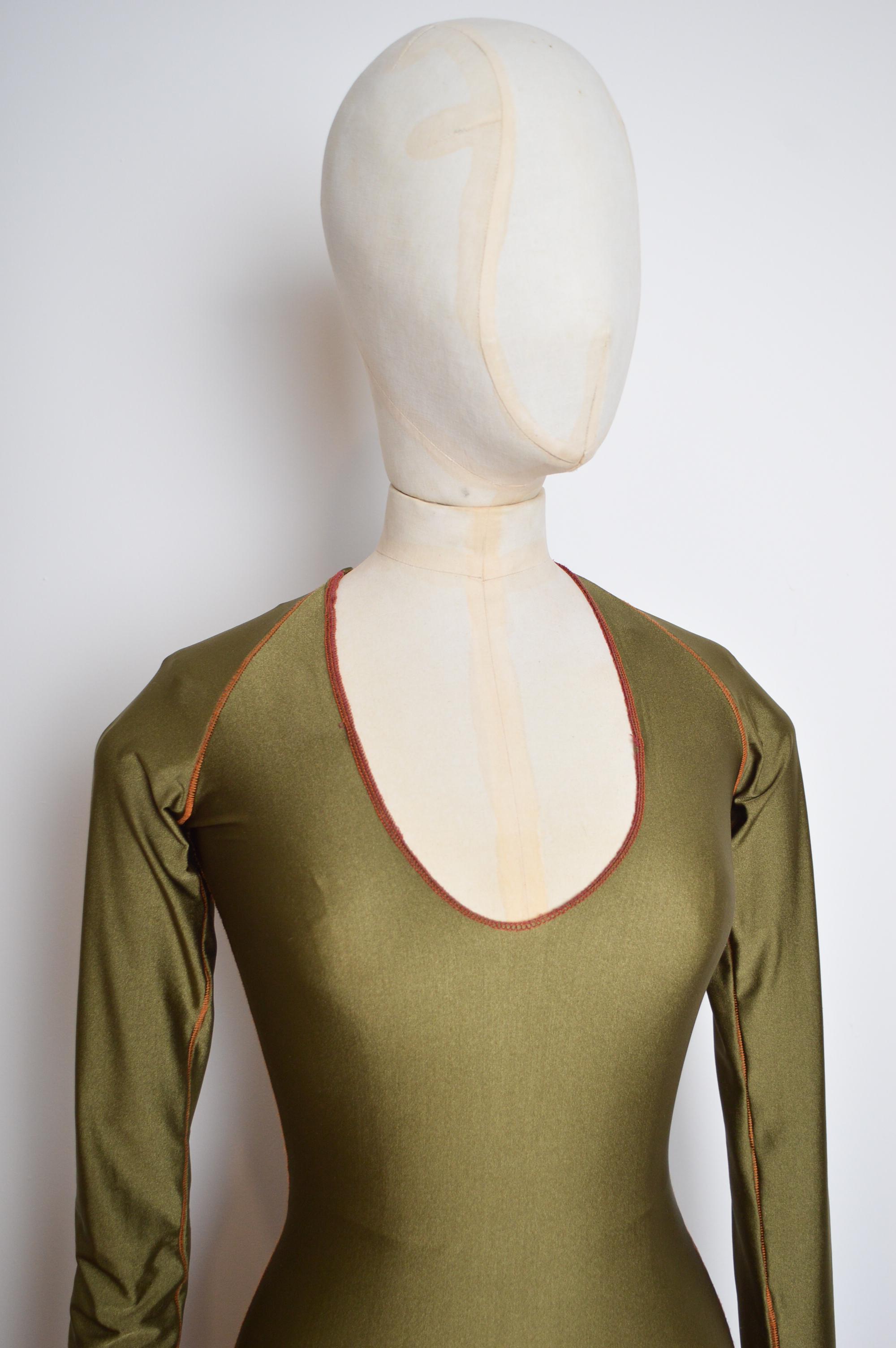 1990's Vintage XÜLY BET Khaki Green Long sleeve Body Con Maxi Technical Dress In Excellent Condition For Sale In Sheffield, GB