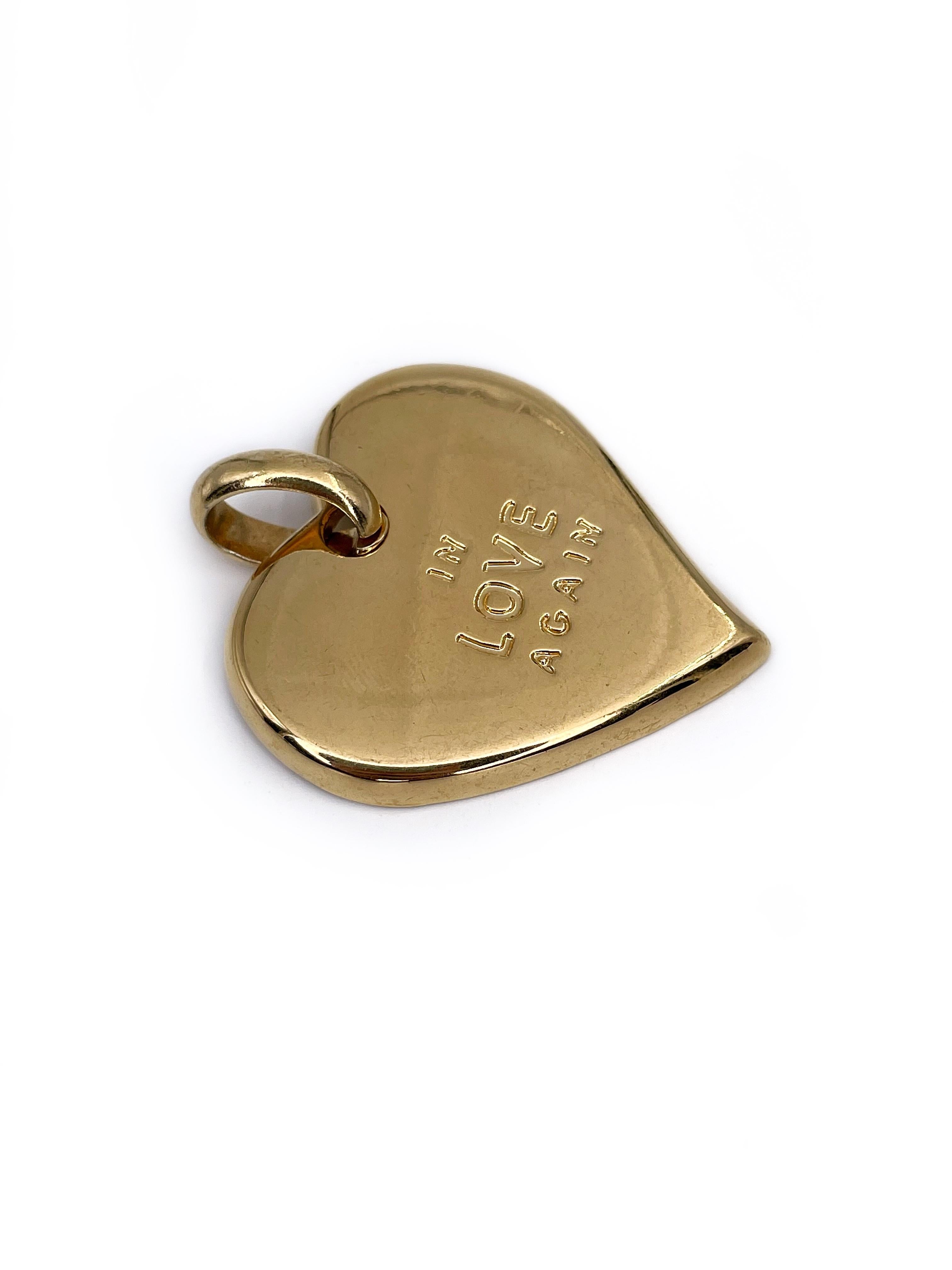 This is a gold tone heart pendant designed by YSL in 1990’s. The piece is gold plated. 

Has some minor scratches on the surface. 

Signed: “YSL - Made in France” (shown in photos).

Size: 4.5x3.7cm

———

If you have any questions, please feel free