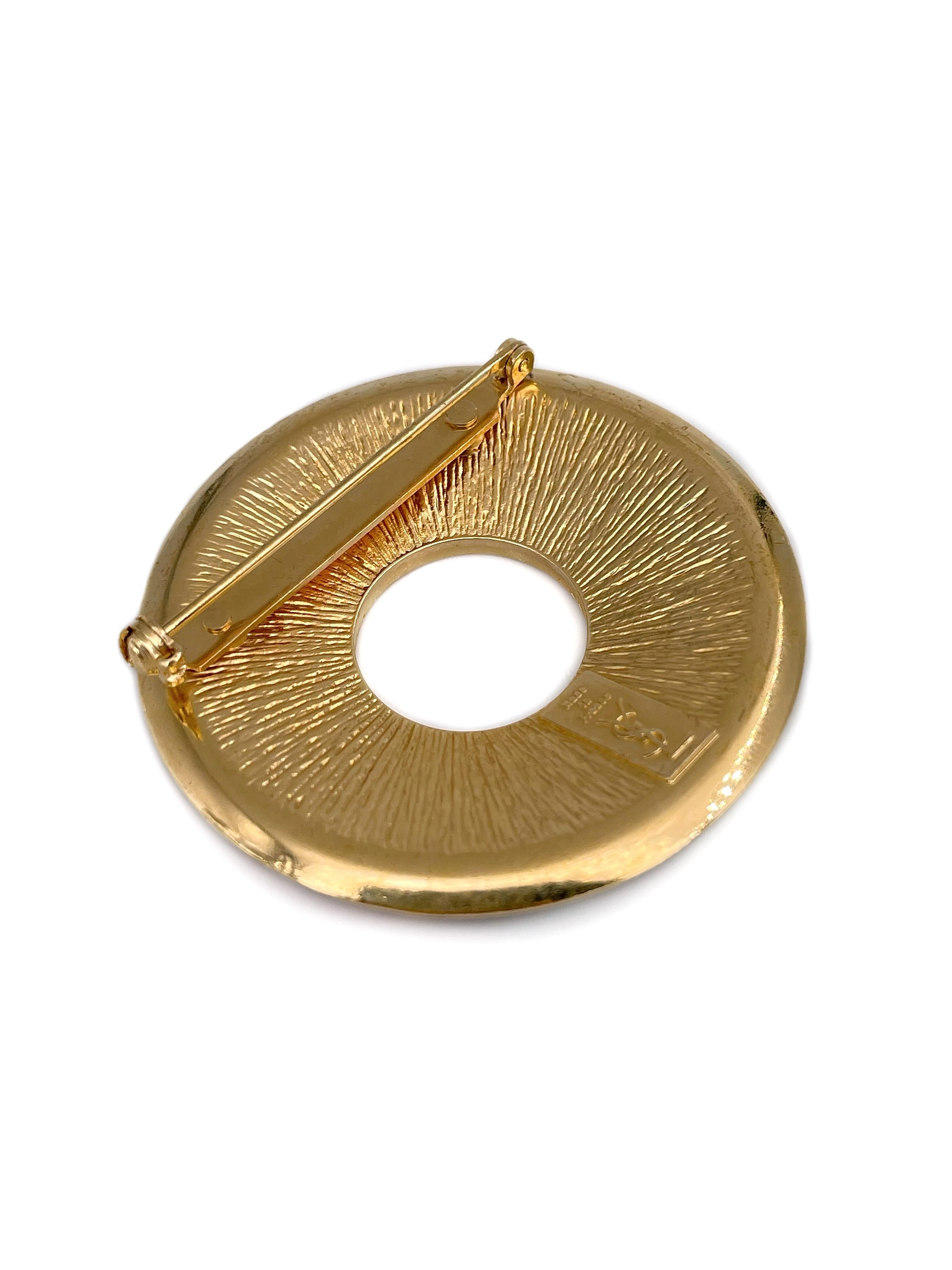 Yves Saint Laurent YSL Broche ronde vintage en émail rouge, bleu et or, années 1990 Unisexe en vente