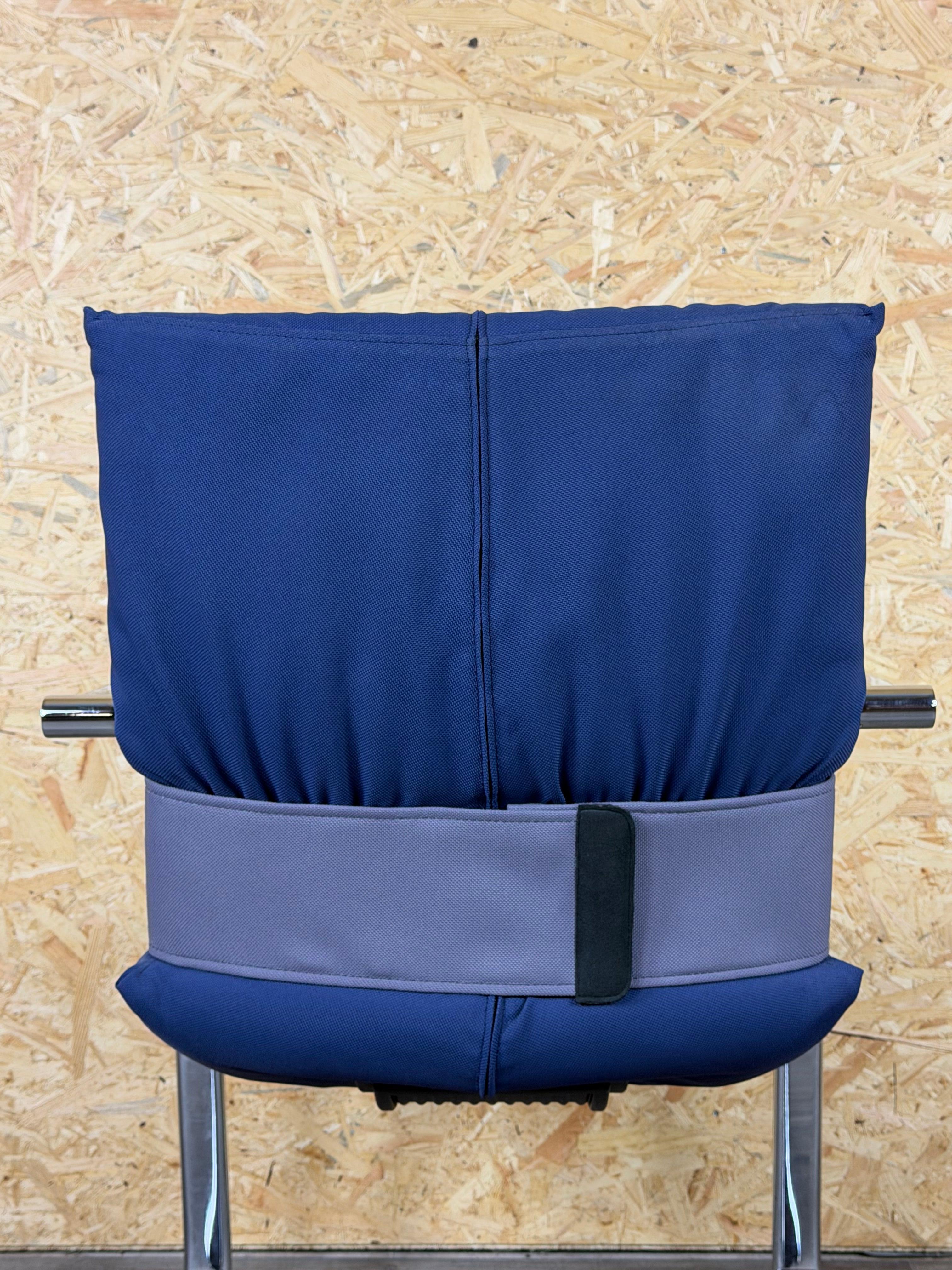 1990 Vitra Figura Cantilever Chair, Design/One par Mario Bellini, Objects for Objects, Metal en vente 6