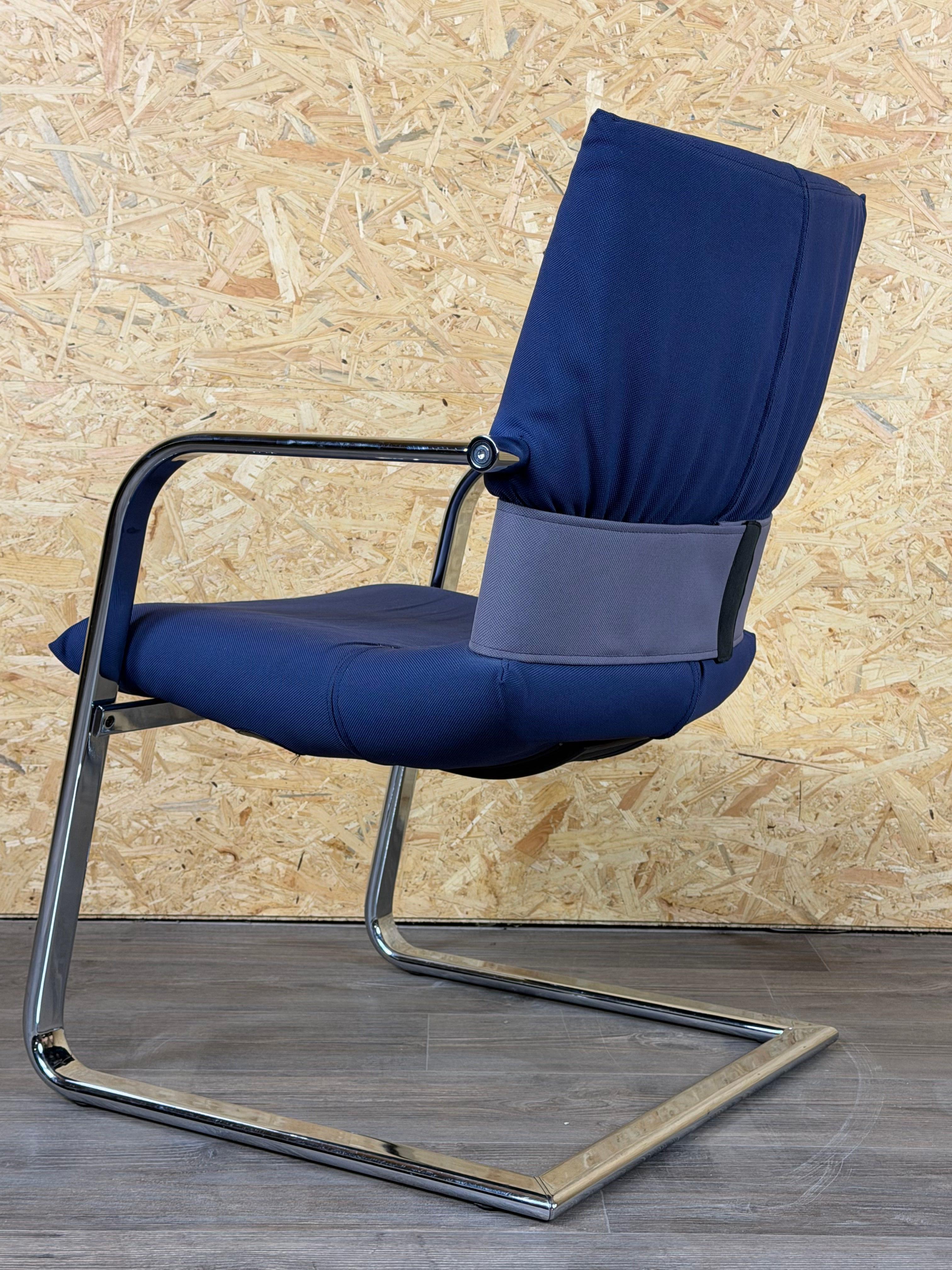 1990 Vitra Figura Cantilever Chair, Design/One par Mario Bellini, Objects for Objects, Metal en vente 8