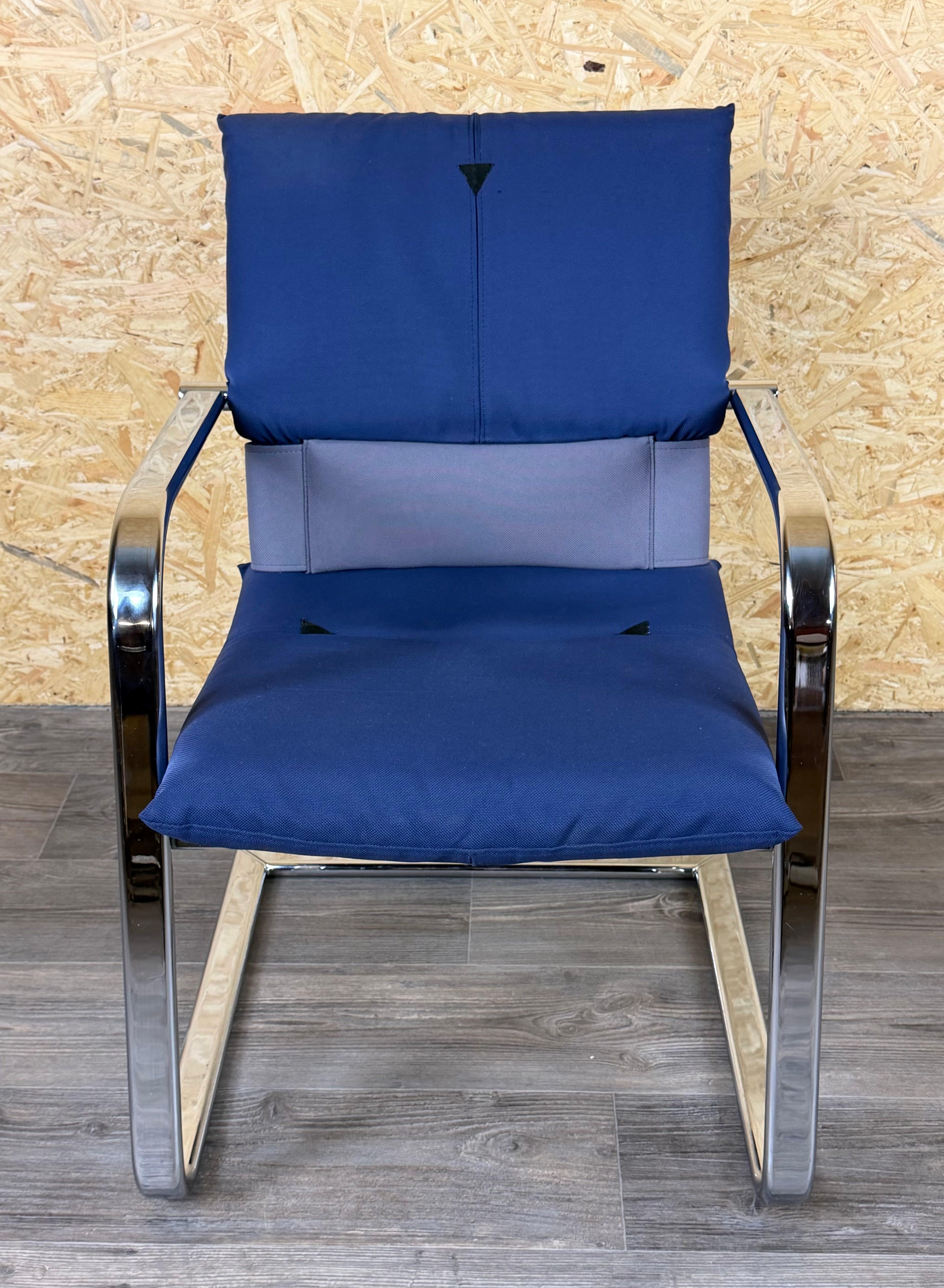 1990 Vitra Figura Cantilever Chair, Design/One par Mario Bellini, Objects for Objects, Metal Bon état - En vente à Neuenkirchen, NI