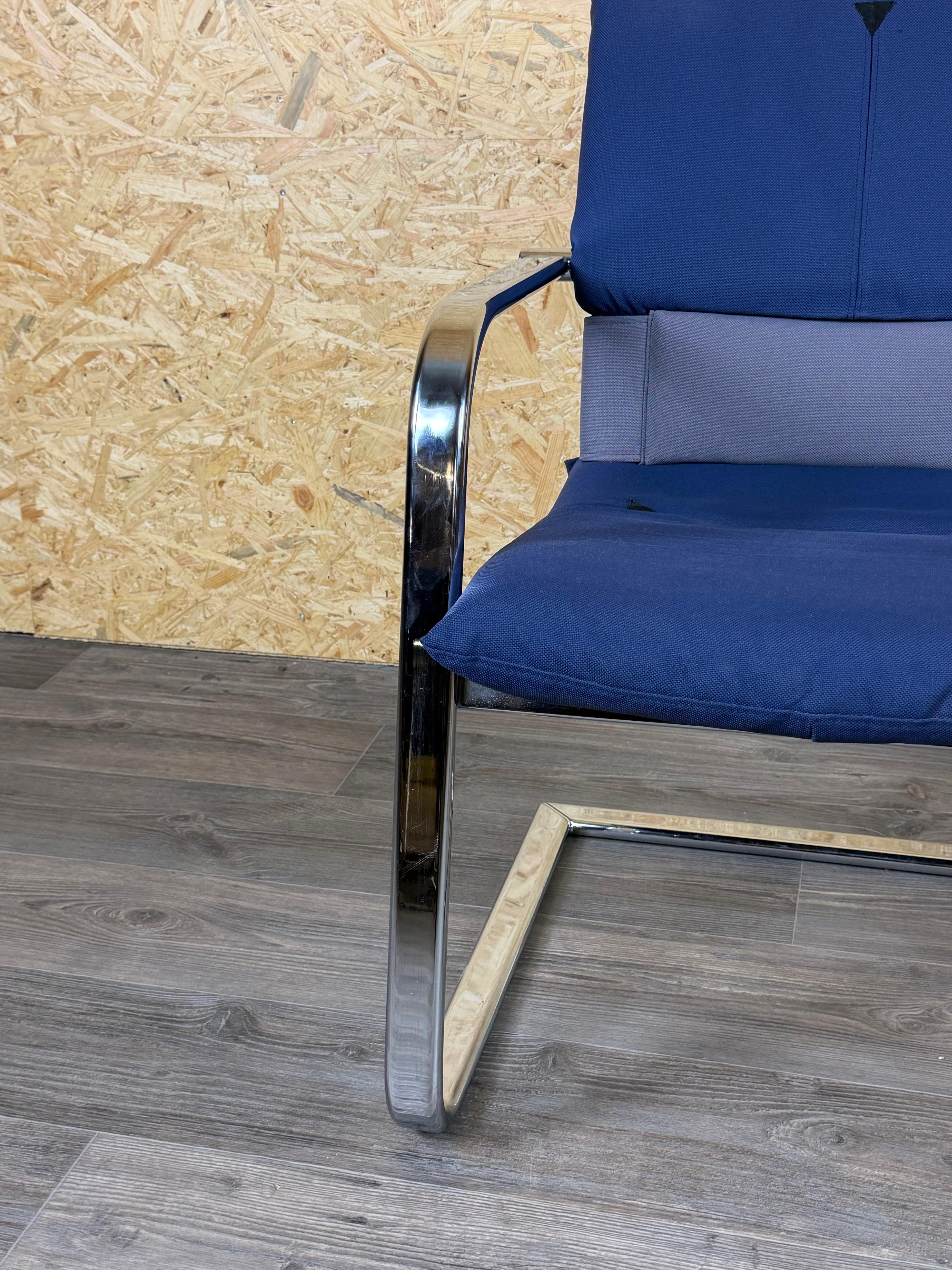 Fin du 20e siècle 1990 Vitra Figura Cantilever Chair, Design/One par Mario Bellini, Objects for Objects, Metal en vente