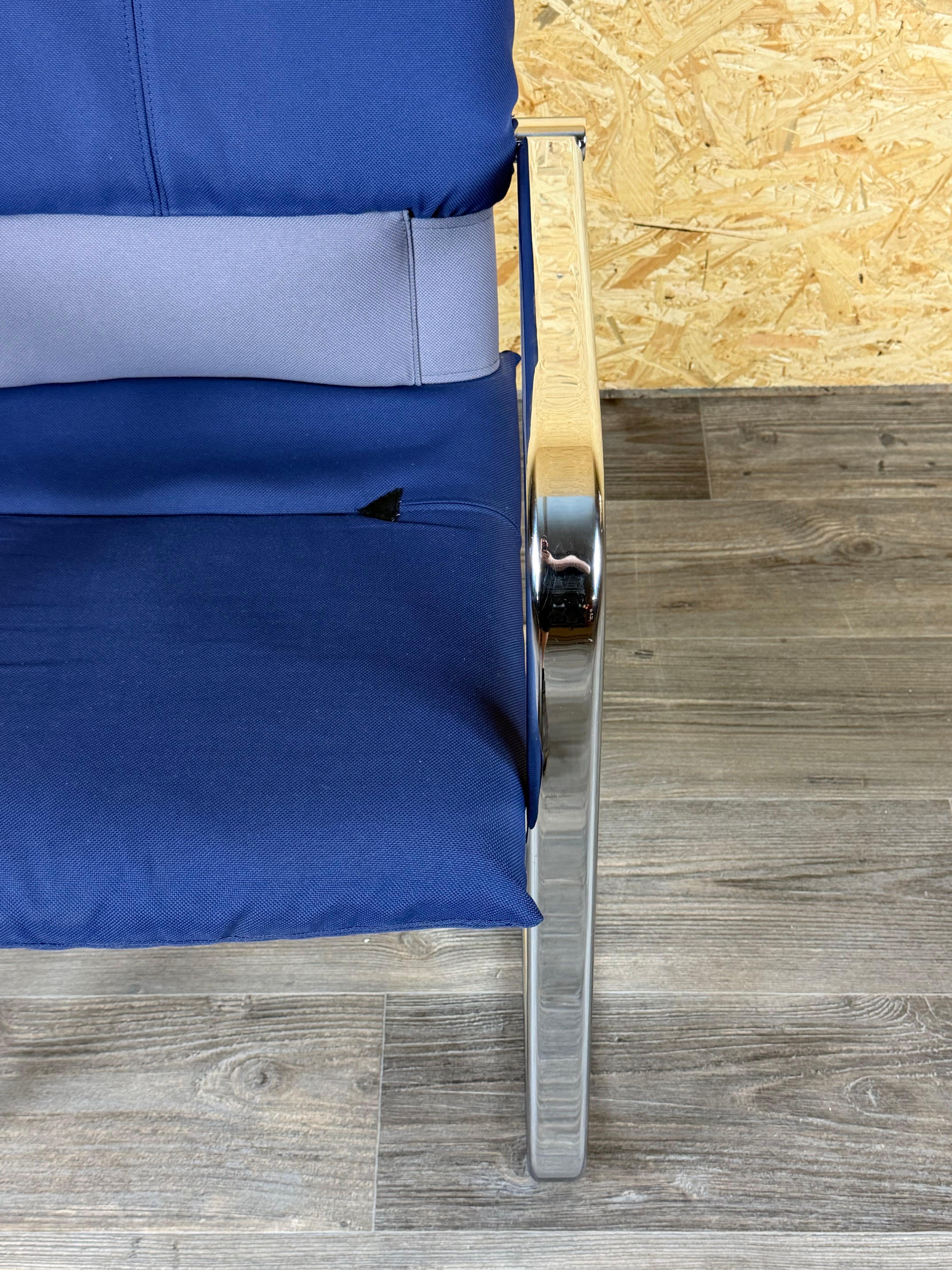 1990 Vitra Figura Cantilever Chair, Design/One par Mario Bellini, Objects for Objects, Metal en vente 2