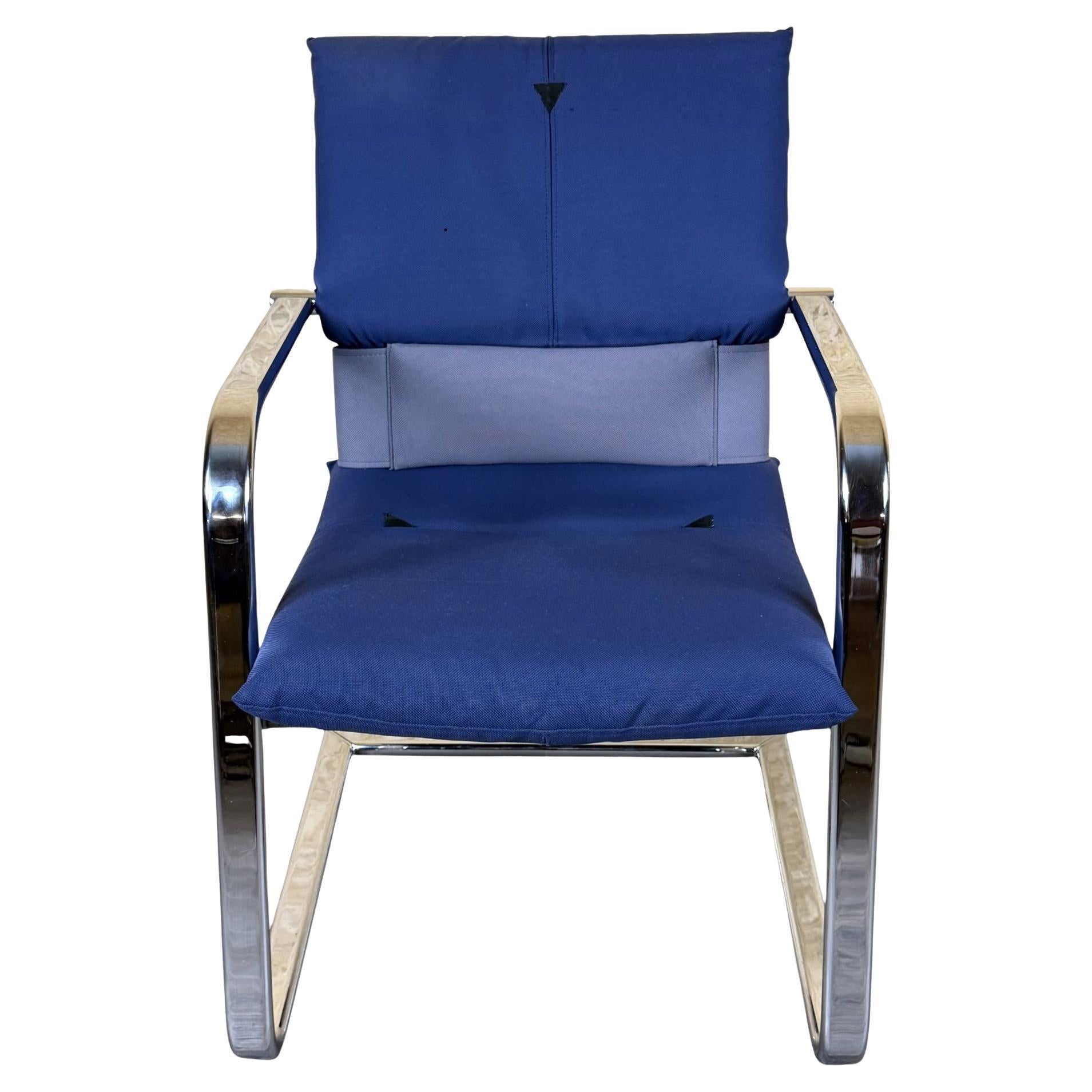 1990 Vitra Figura Cantilever Chair, Design/One par Mario Bellini, Objects for Objects, Metal