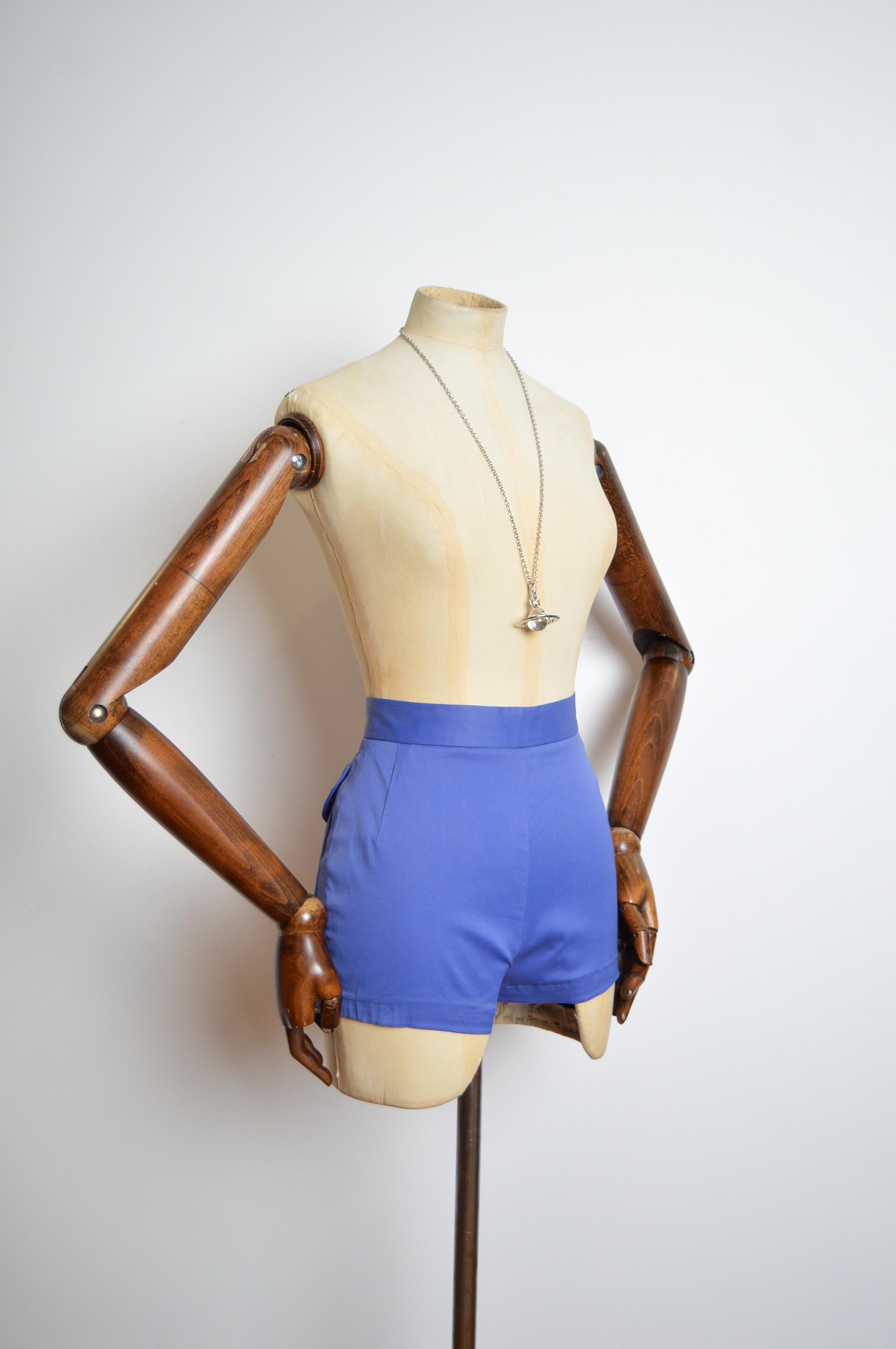 1990er Vivienne Westwood Blau Lila Stiefel Shorts mit hoher Taille und hoher Taille - Hot Hose 1