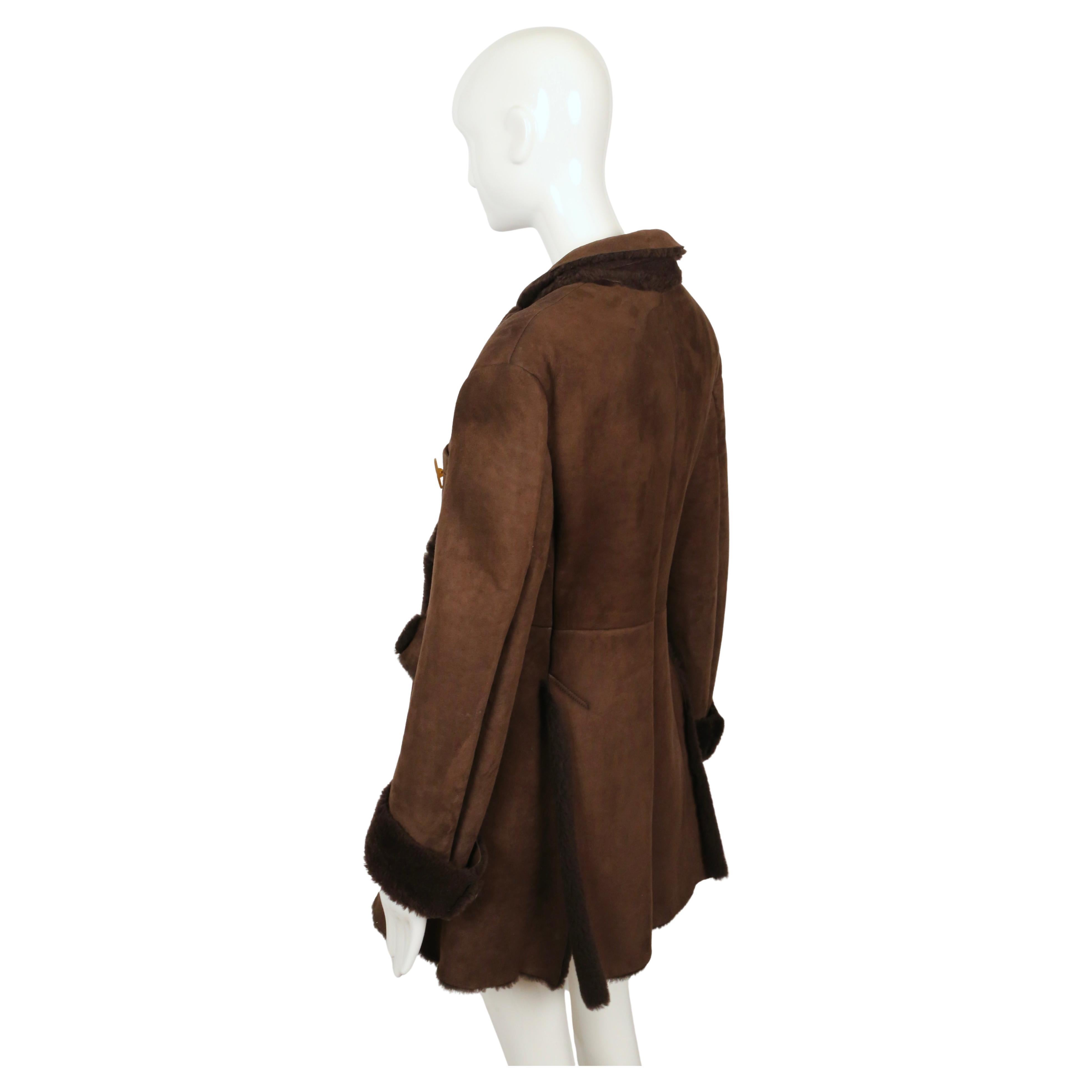 1994 Vivienne Westwood cappotto in shearling marrone con bottoni a forma di orbita in vendita 6