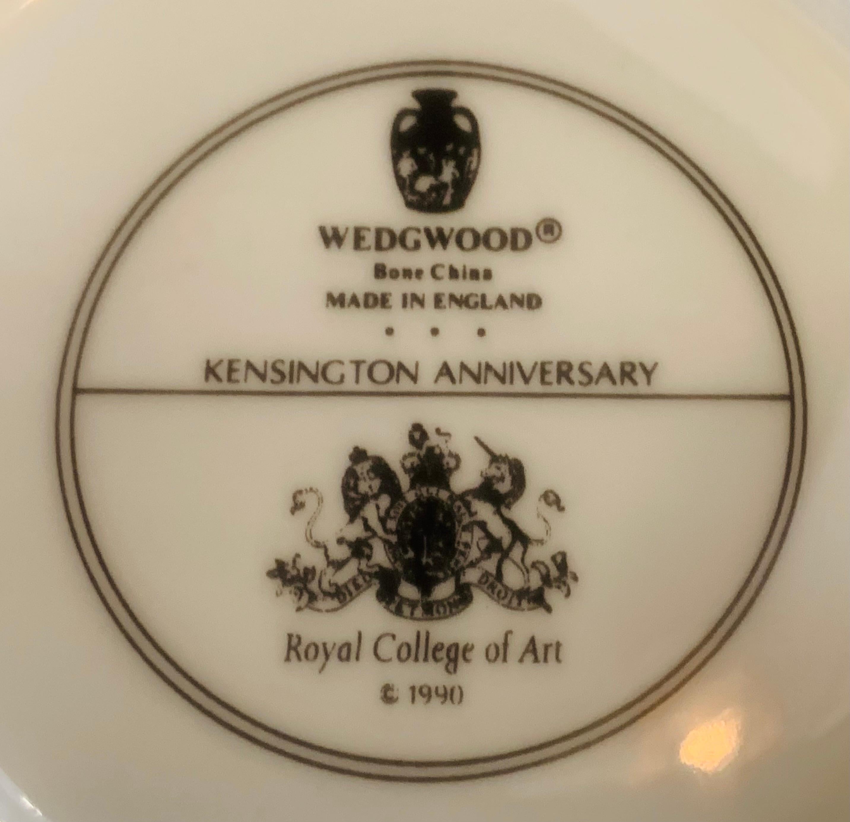 1990s Wedgwood Bone China Tea Set-Royal College of Art Kensington Anniversary In Good Condition In London, GB