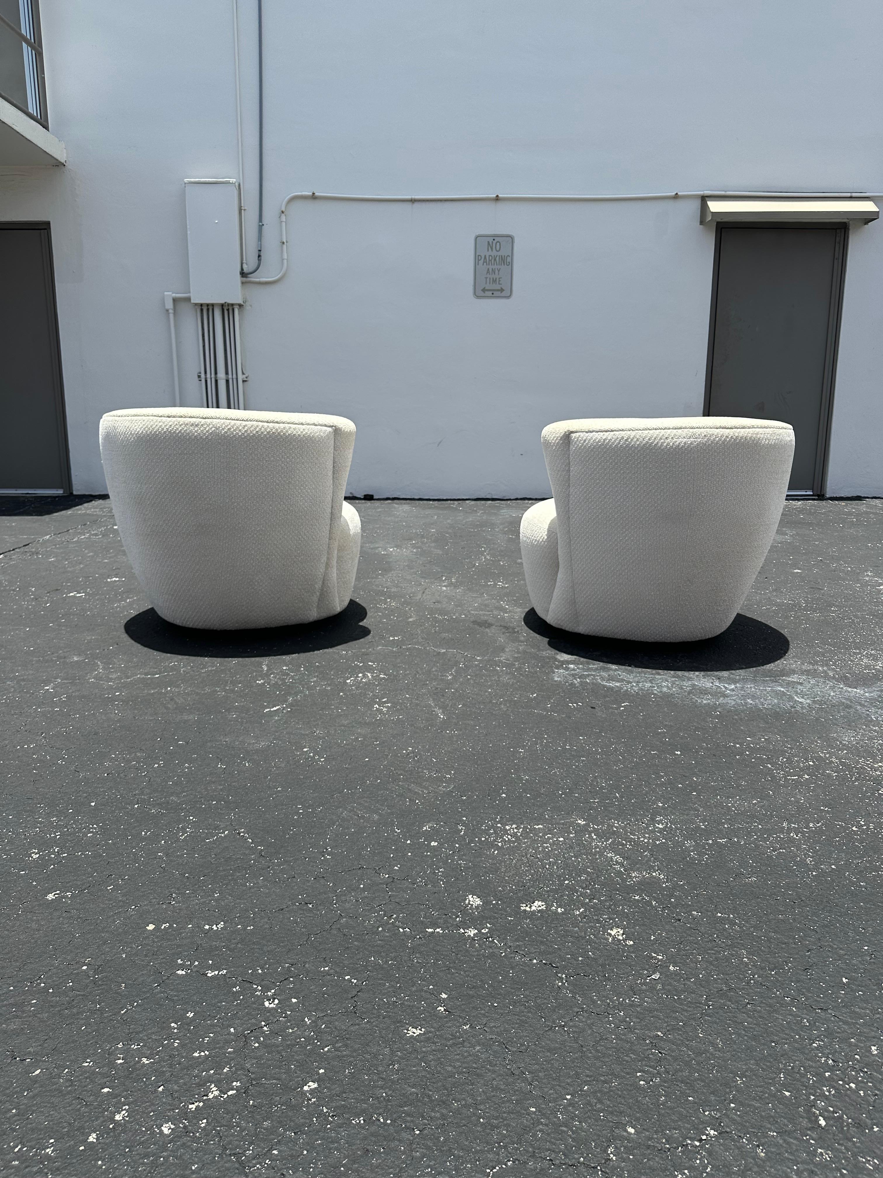 1990er Jahre Weiman Immaculate Maßgeschneiderte Drehstühle, 2er Set im Zustand „Gut“ im Angebot in Fort Lauderdale, FL