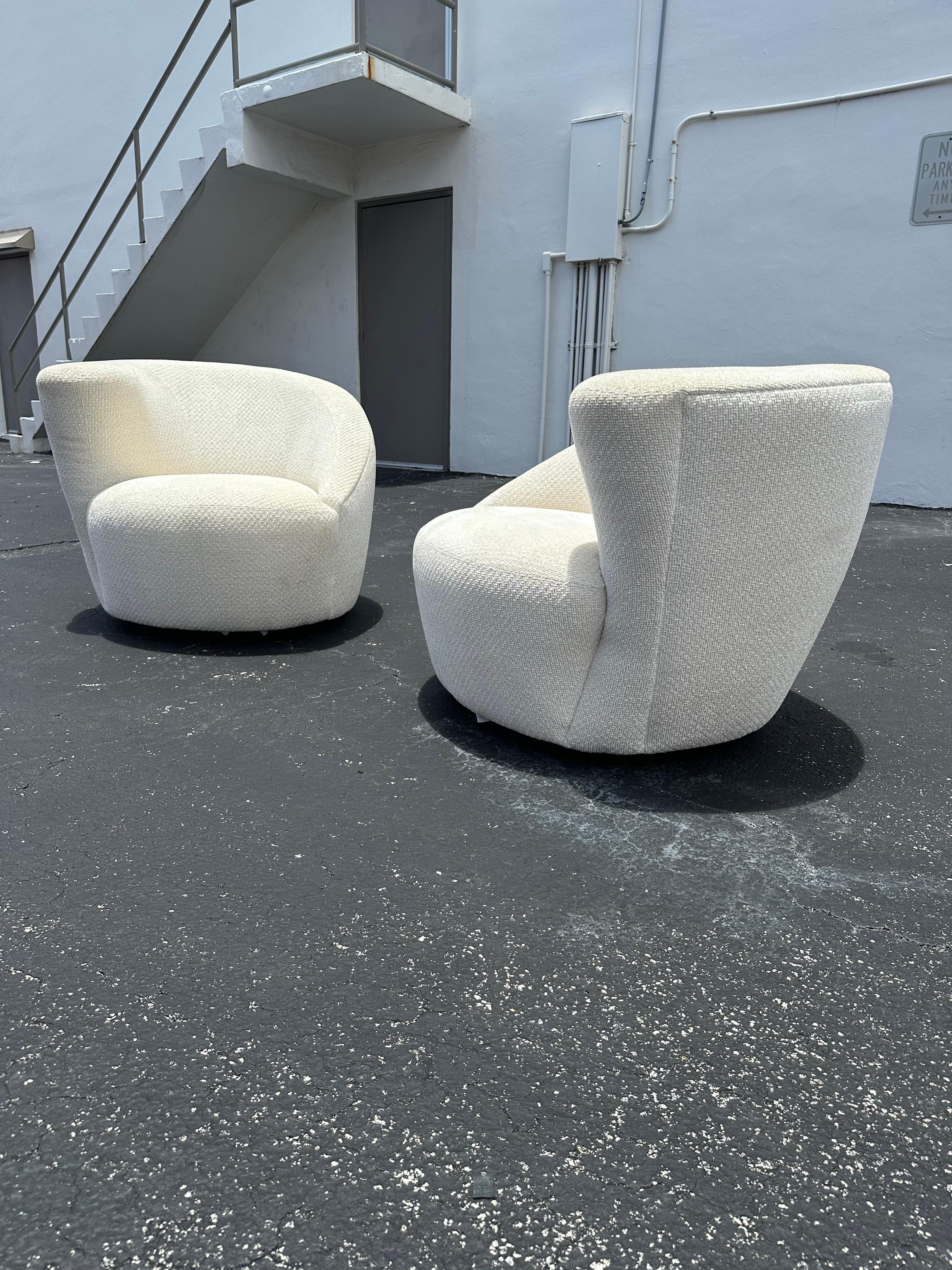 1990er Jahre Weiman Immaculate Maßgeschneiderte Drehstühle, 2er Set im Angebot 1