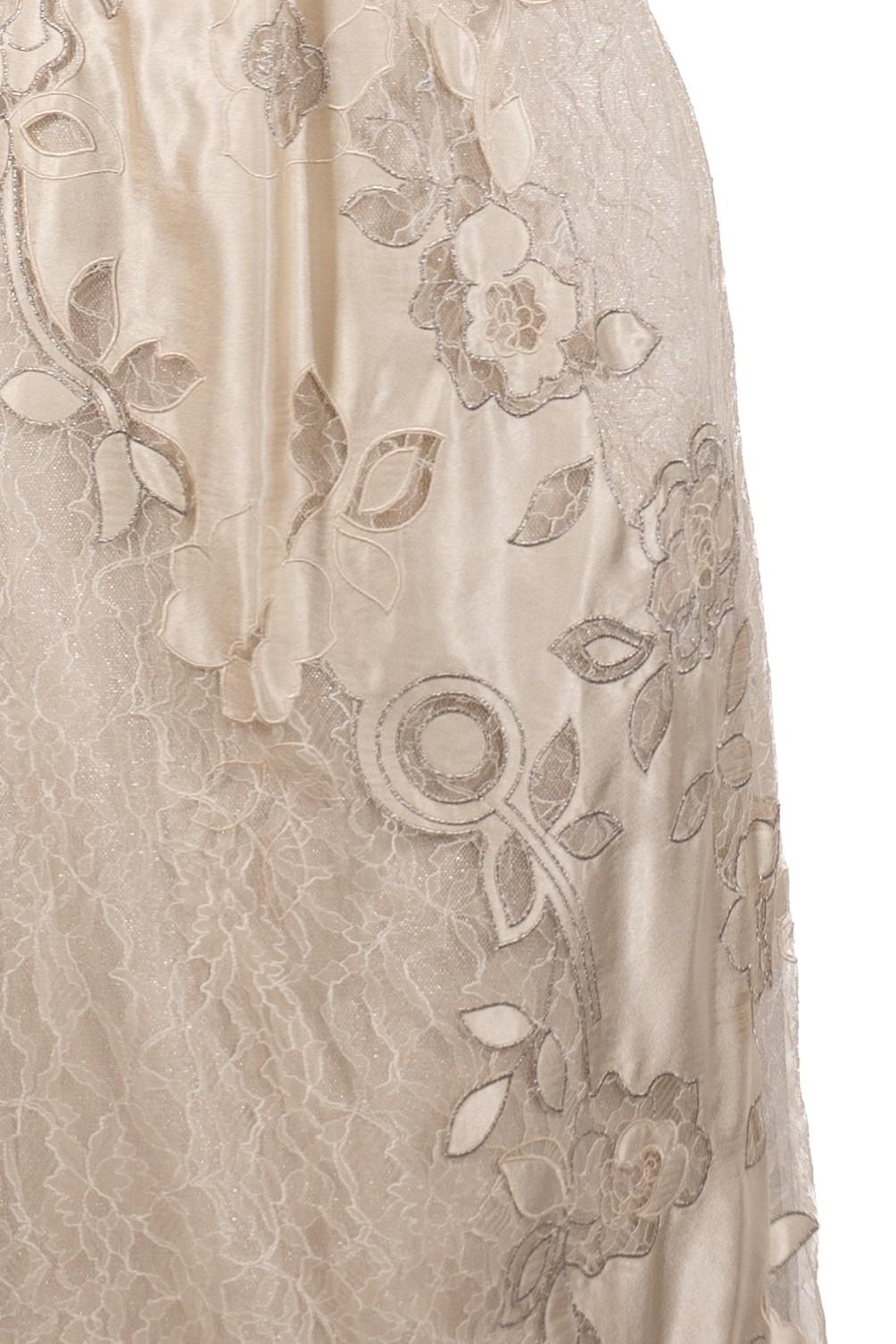 1990S White & Silver Metallic Silk Chantilly Lace Empire Waist Gown With Satin For Sale 3