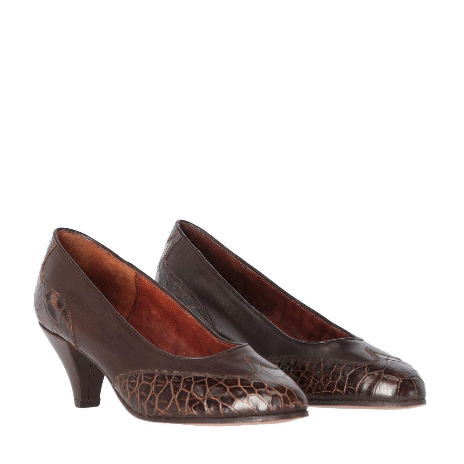 Women's 1990s William Crocodile Skin Low-Heeled Pumps