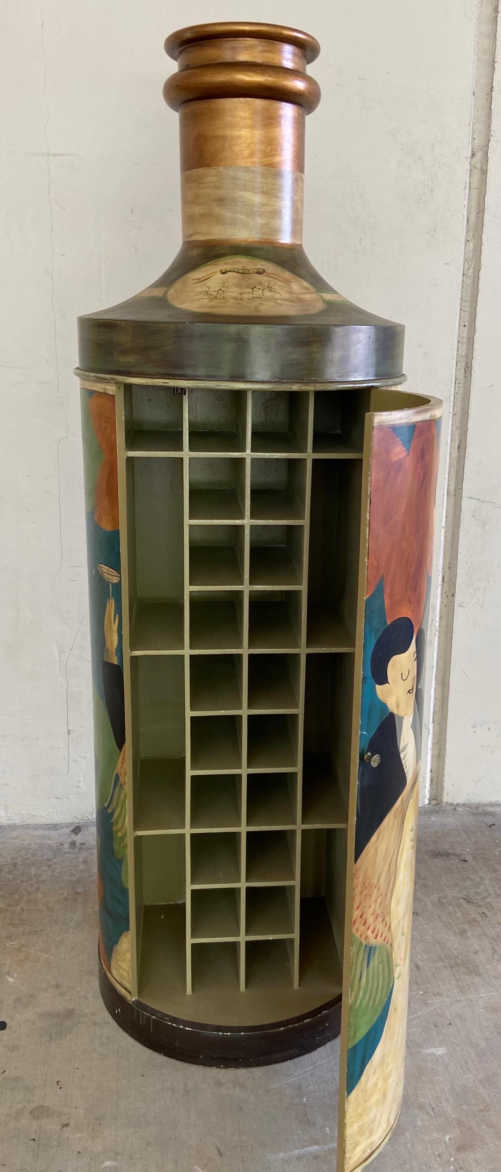 Legno 1990s Armadio per la conservazione del vino a forma di bottiglia in stile Art Deco dipinto a mano in vendita