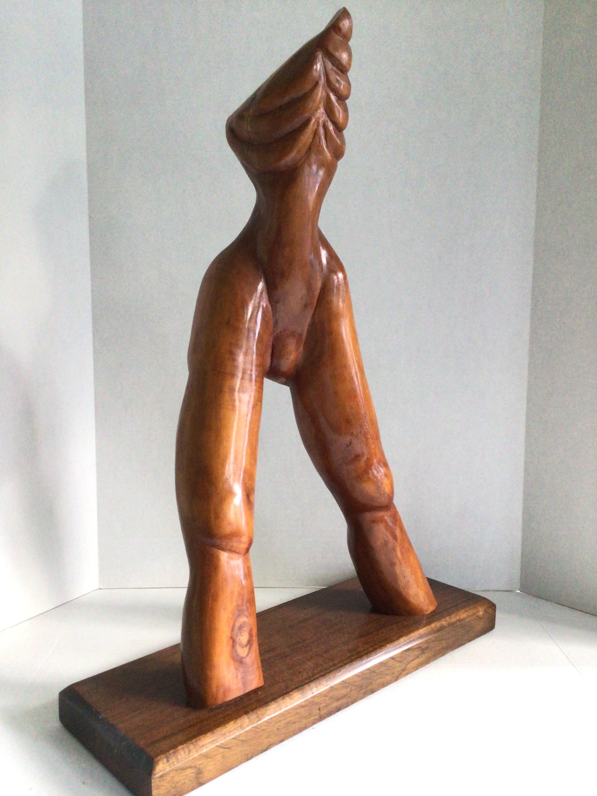 Scultura in legno del 1990 di un corpo biomorfo
Base in Wood
Firmato: Tiffany Ross sul retro della gamba (come mostrato nelle foto)
Finitura eccellente