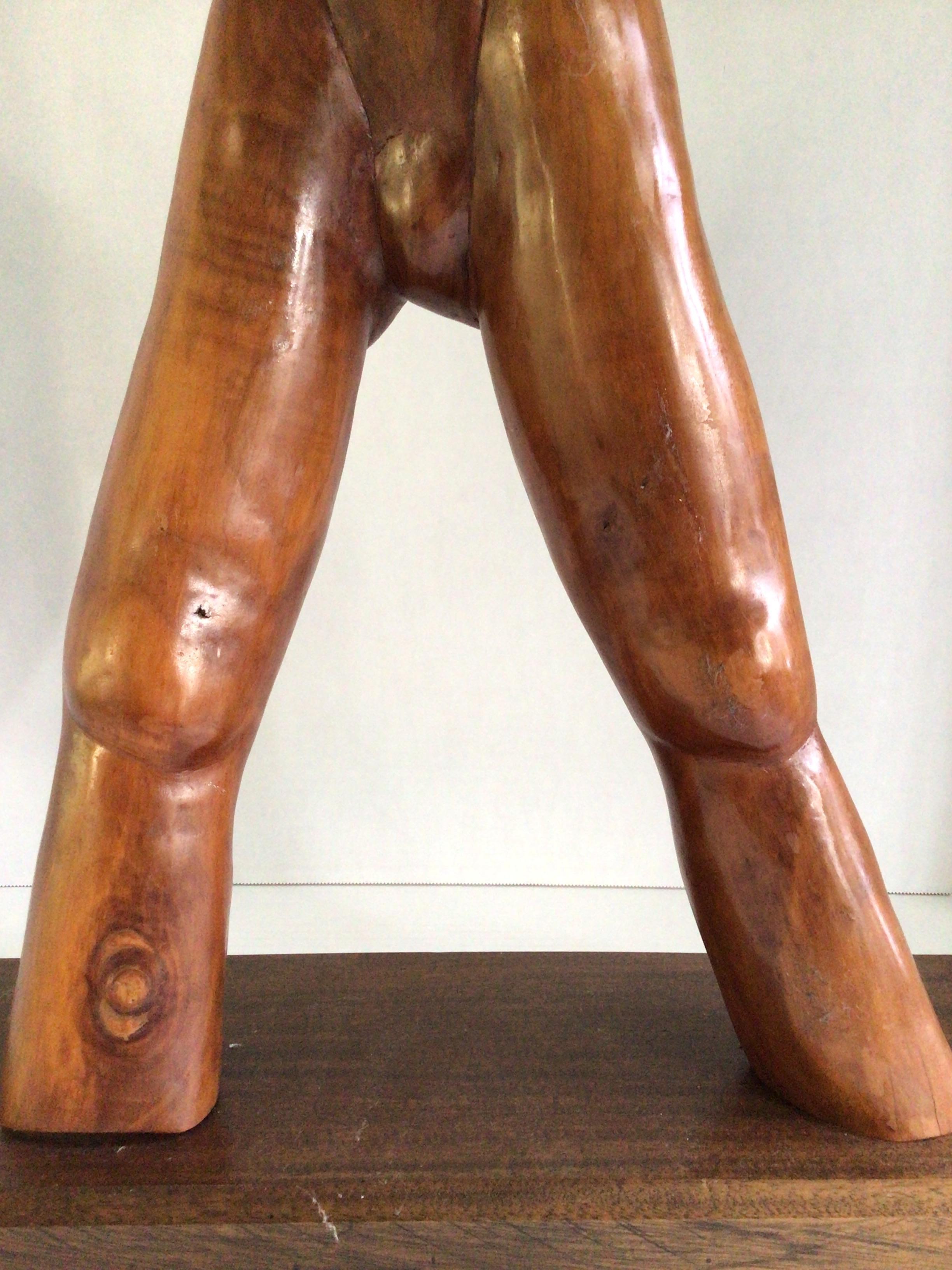 Scultura in legno degli anni '90 di un corpo biomorfo su base di legno in vendita 1