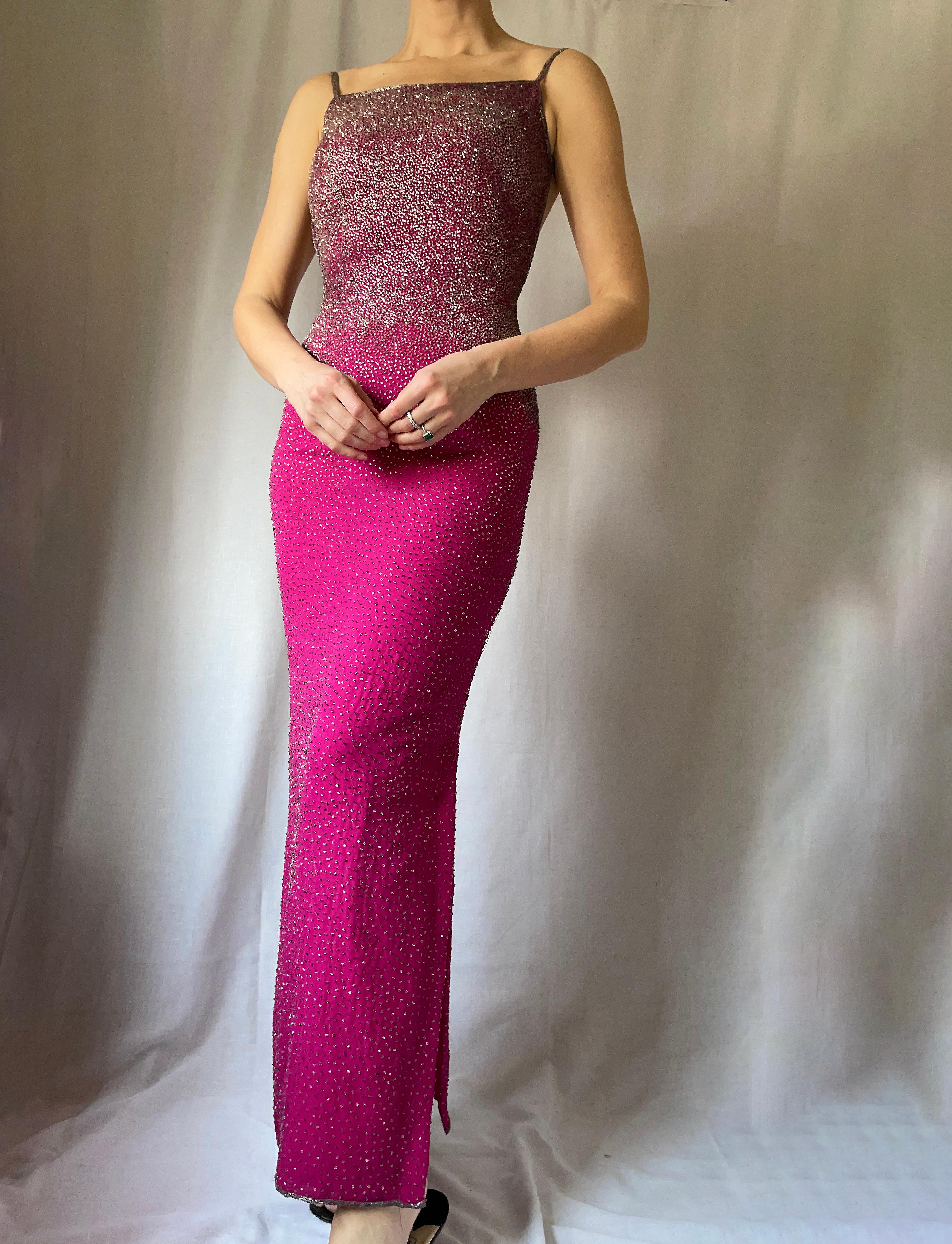 1990er/Y2K Rückenfreies Perlenkleid im Zustand „Gut“ im Angebot in New York, NY