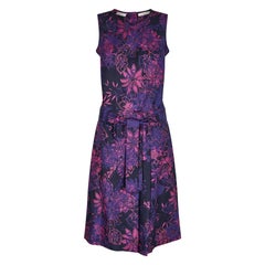 Vestido floral de seda Escada de los años 90 con cinturón de grosgrain
