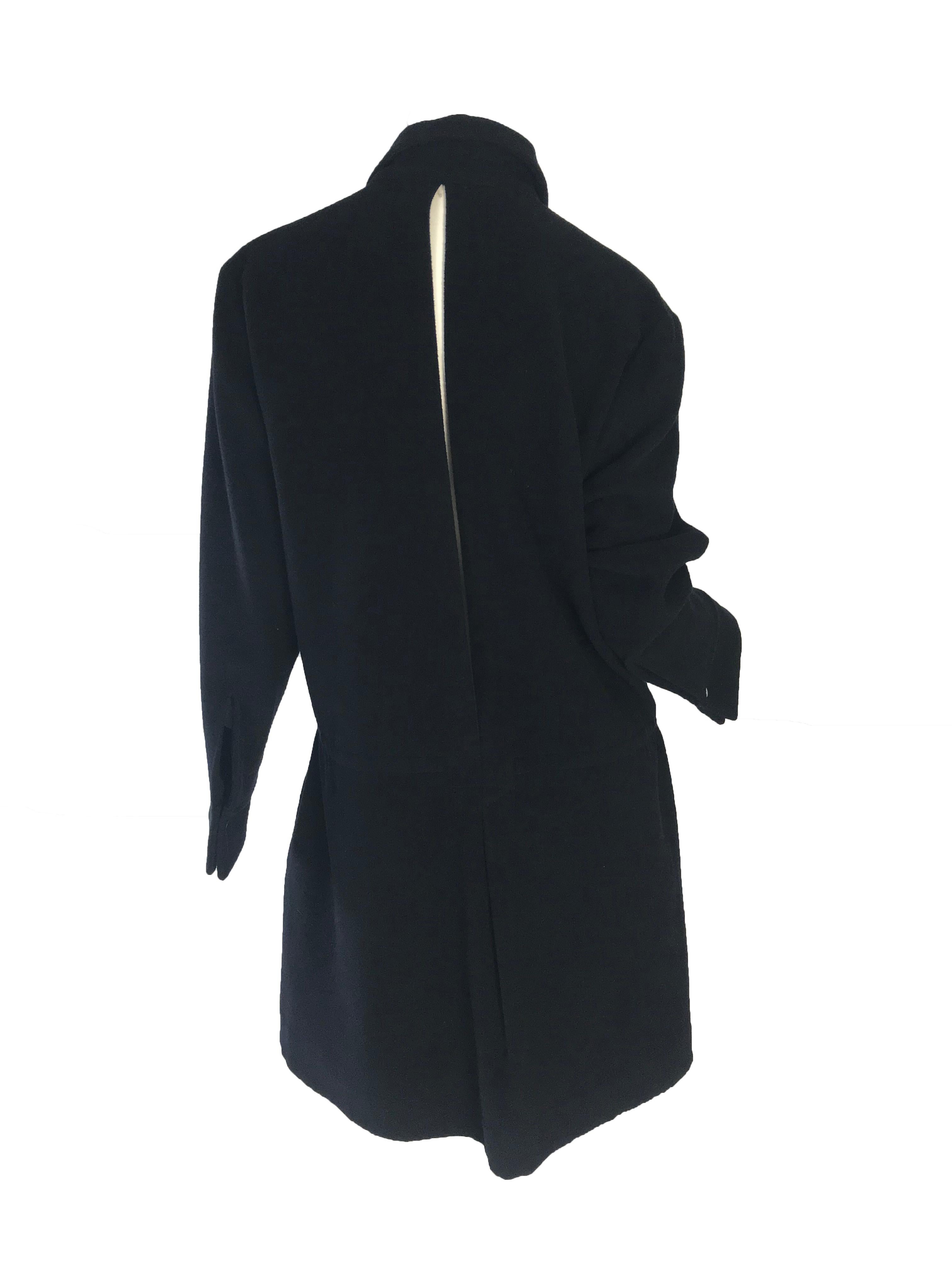 1990s Yohji Yamamoto navy fleece dress with clash at back. Condition: Good, some moth bites. 

Size 2 ( mannequin is US size 6 ) 