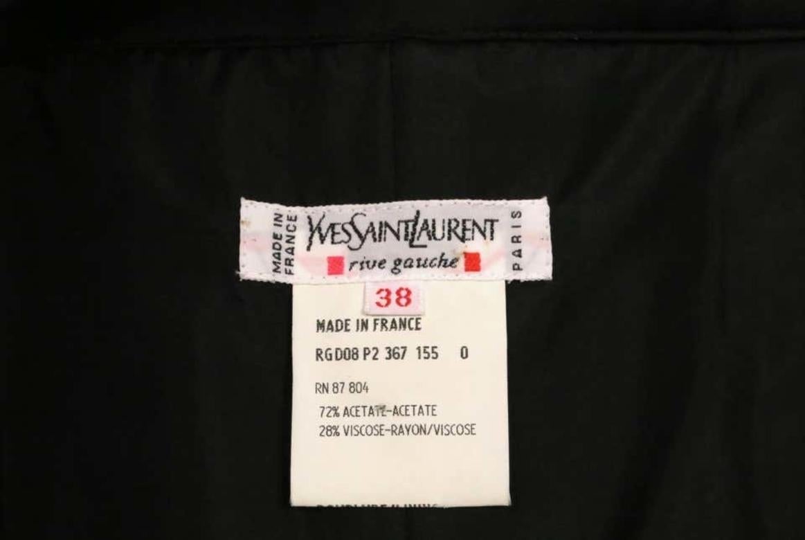 1990er Jahre YVES SAINT LAURENT schwarzes drapiertes trägerloses Kleid mit Spitze im Angebot 8