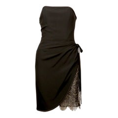 Robe Yves Saint Laurent sans bretelles drapée noire avec dentelle, années 1990
