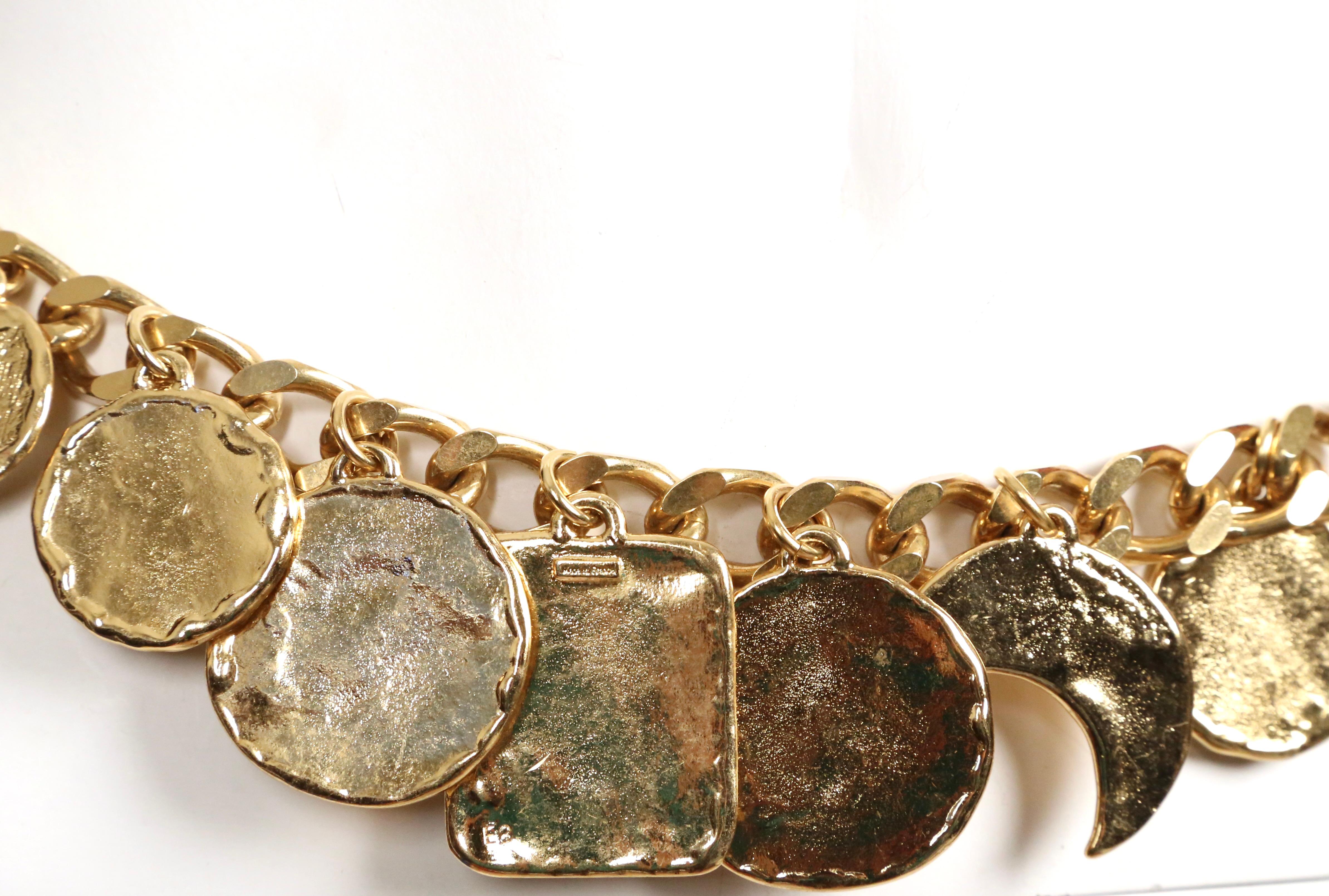 YVES SAINT LAURENT, ceinture ou collier à breloques à pièces dorées des années 1990 en vente 5