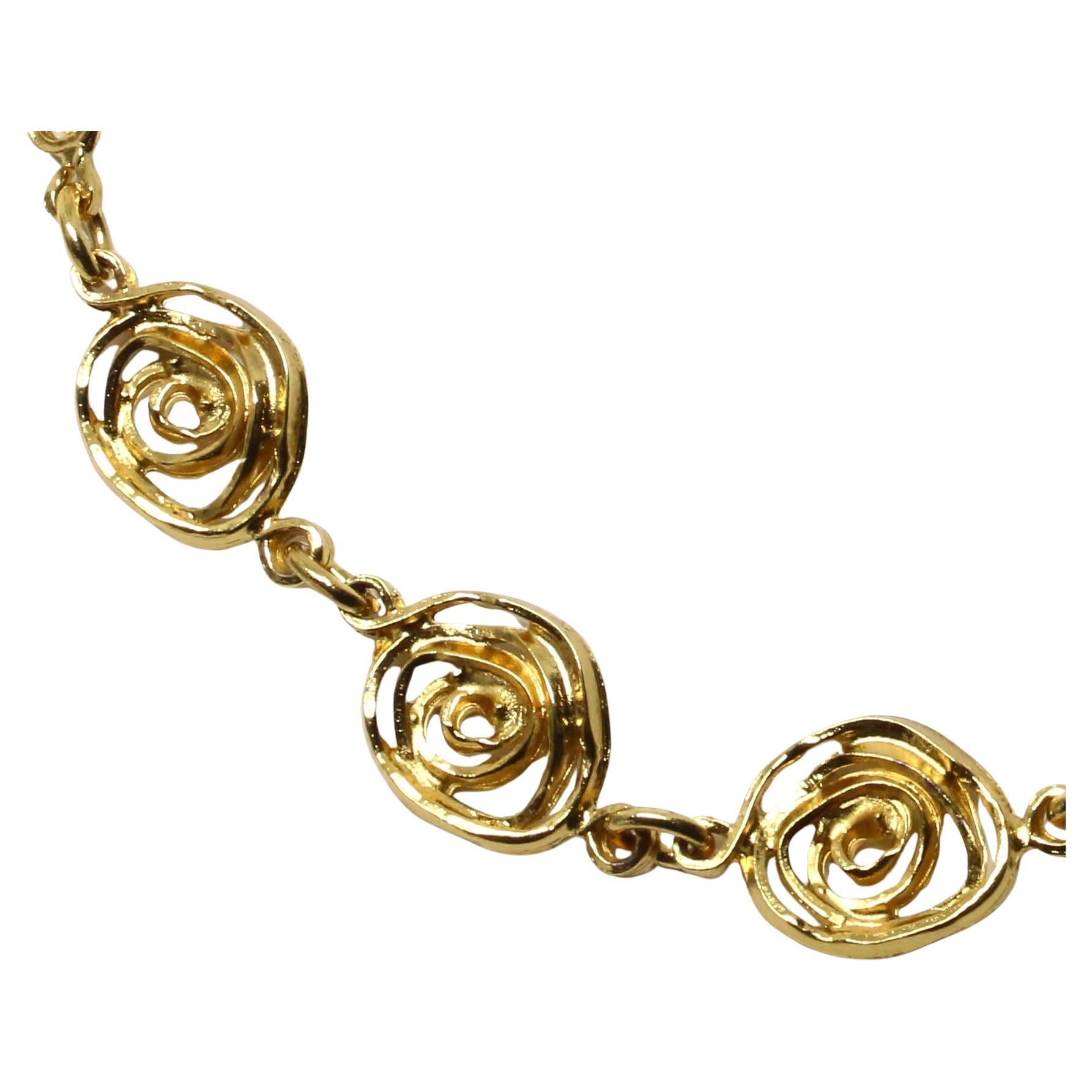Collana Yves Saint Laurent del 1990 con rose dorate In condizioni buone in vendita a San Fransisco, CA