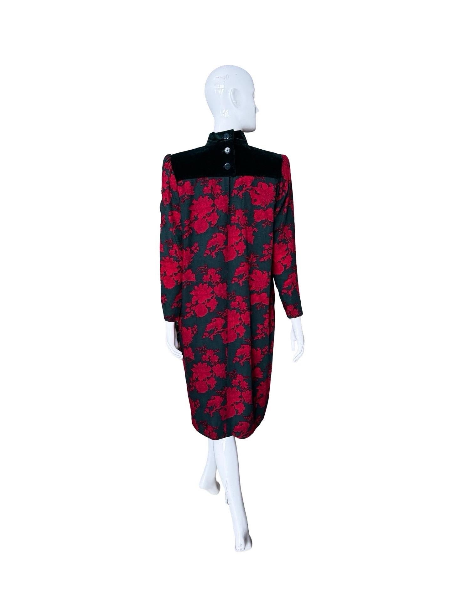Women's 1990s Yves Saint Laurent Holiday Shift Dress For Sale