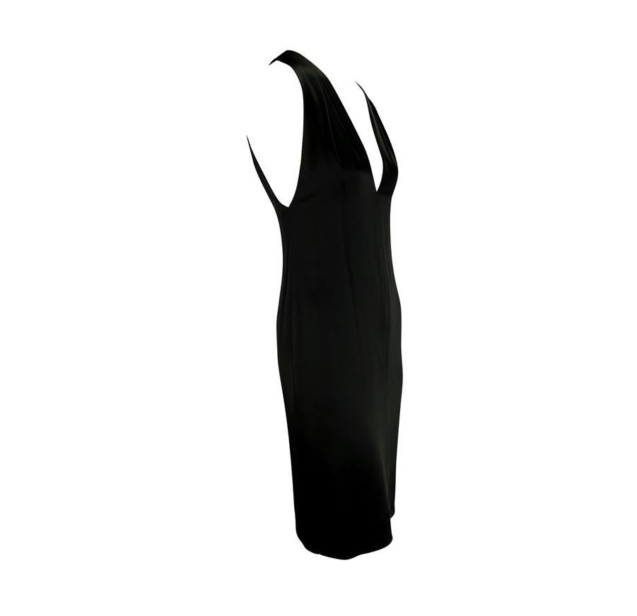 1990er Jahre Yves Saint Laurent Rive Gauche Schwarzes ärmelloses Kleid aus Satin mit Schleife im Zustand „Gut“ im Angebot in West Hollywood, CA
