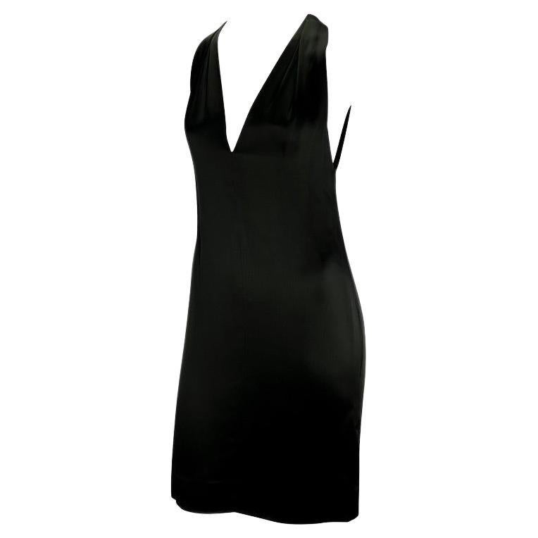 1990er Jahre Yves Saint Laurent Rive Gauche Schwarzes ärmelloses Kleid aus Satin mit Schleife im Angebot 1